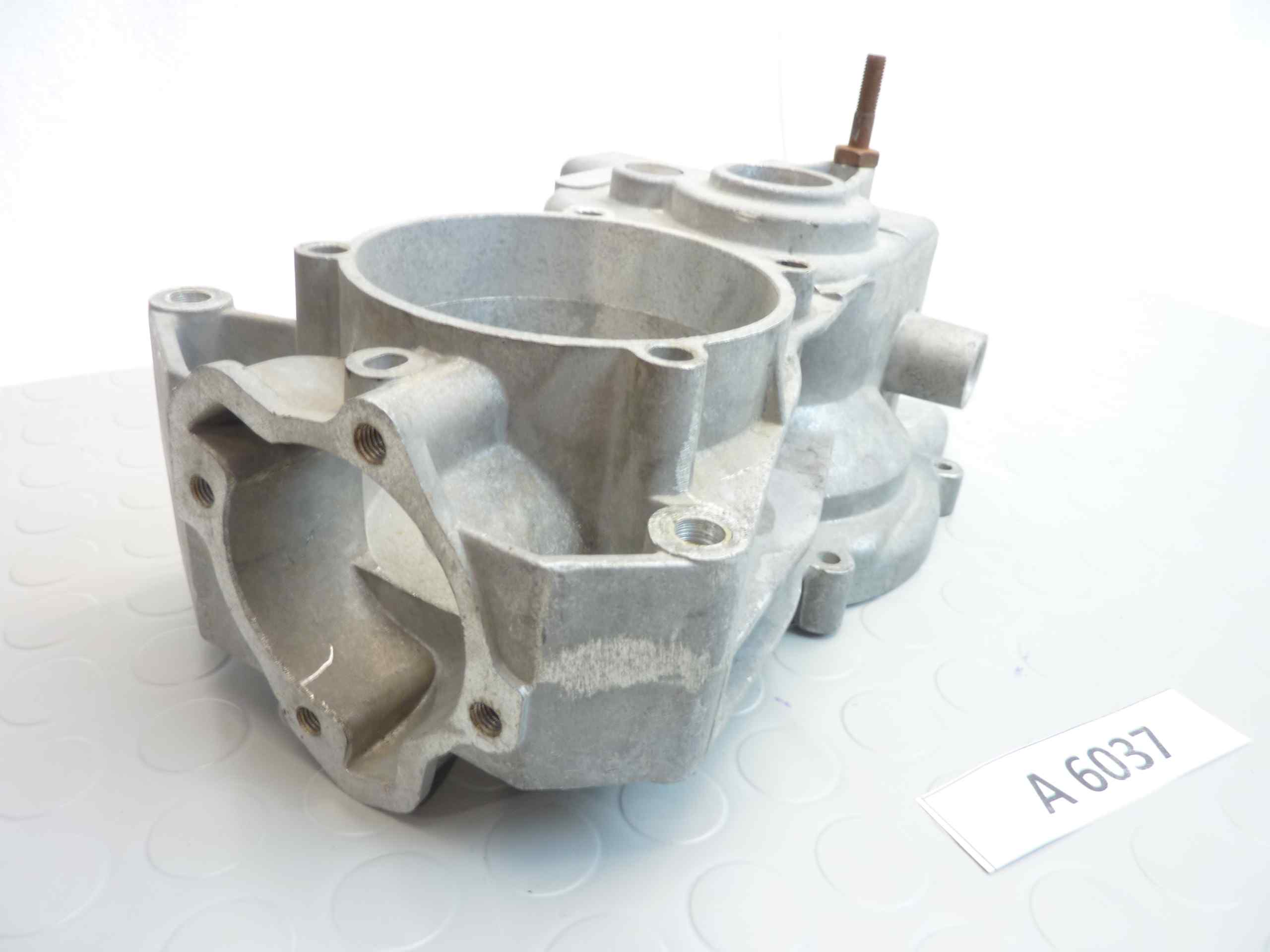 Carter basamento motore Guzzi Zigolo 110 cod 23020 NUOVO fondo di magazzino - immagine 4