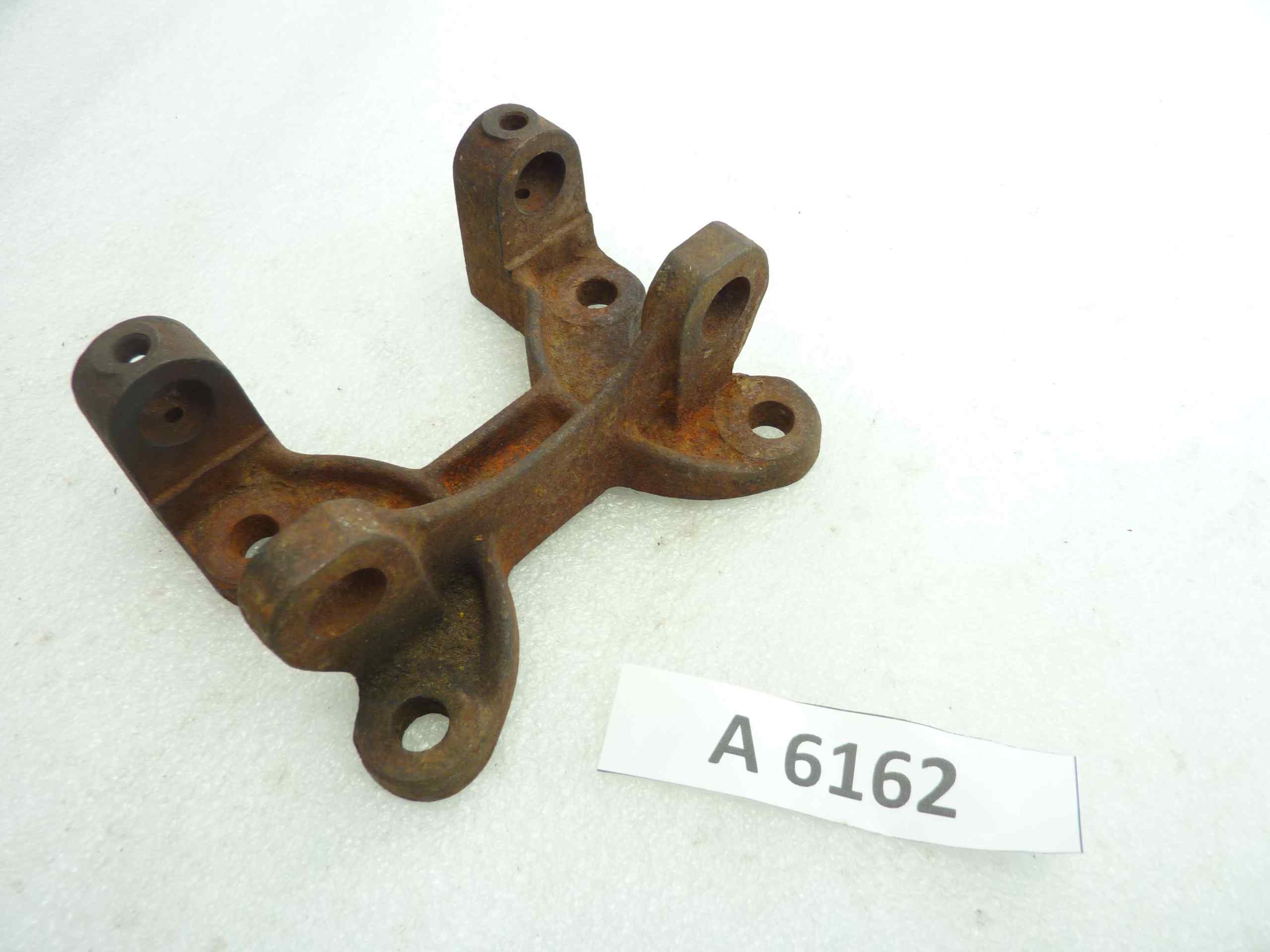 Supporto bilancieri Guzzi V7 850 GT cod 12034800 NUOVO fondo di magazzino vedi foto leggi descrizione - immagine 4