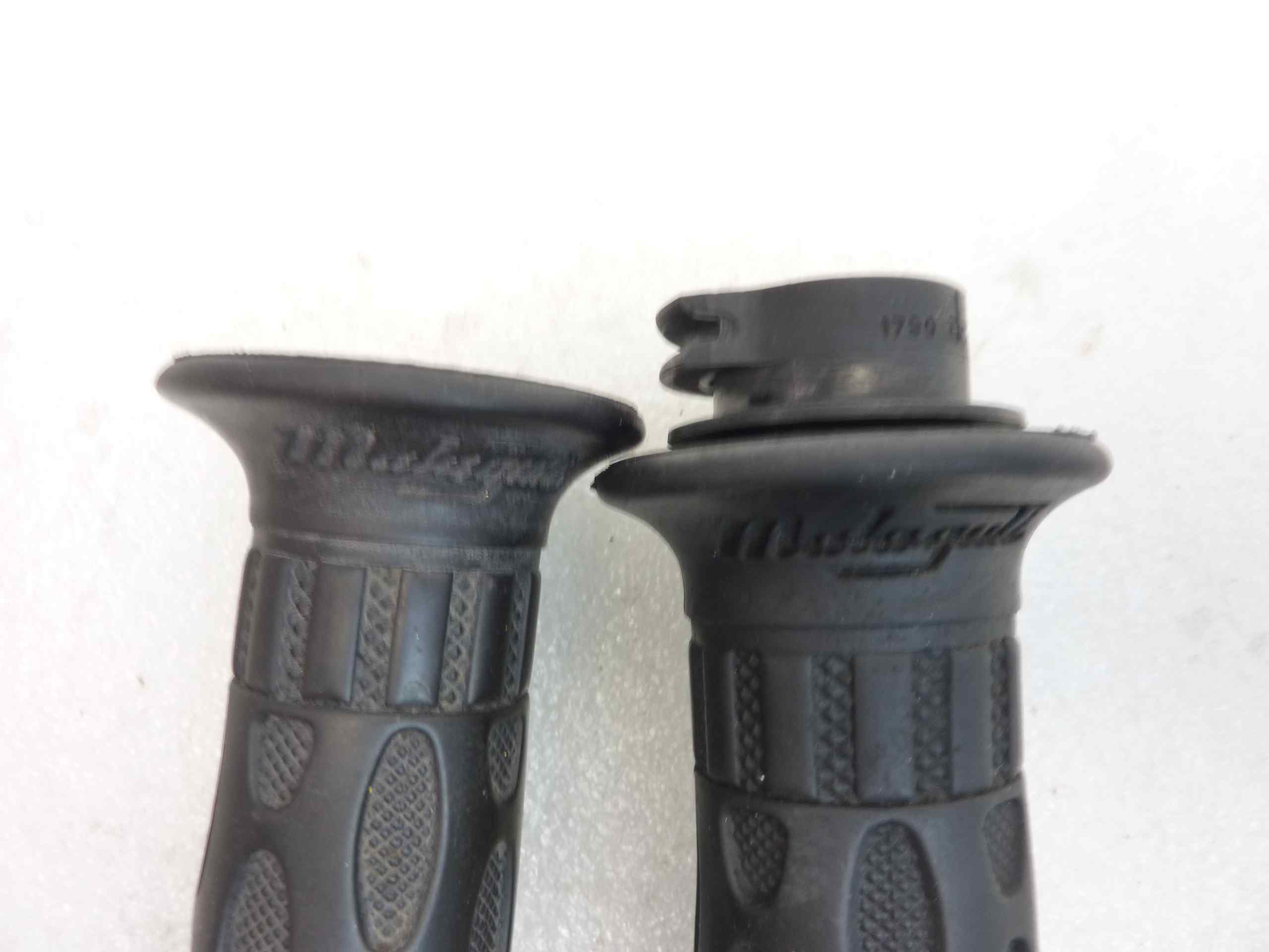Coppia manopole Malaguti scooter ProGrip comando gas originali - immagine 4