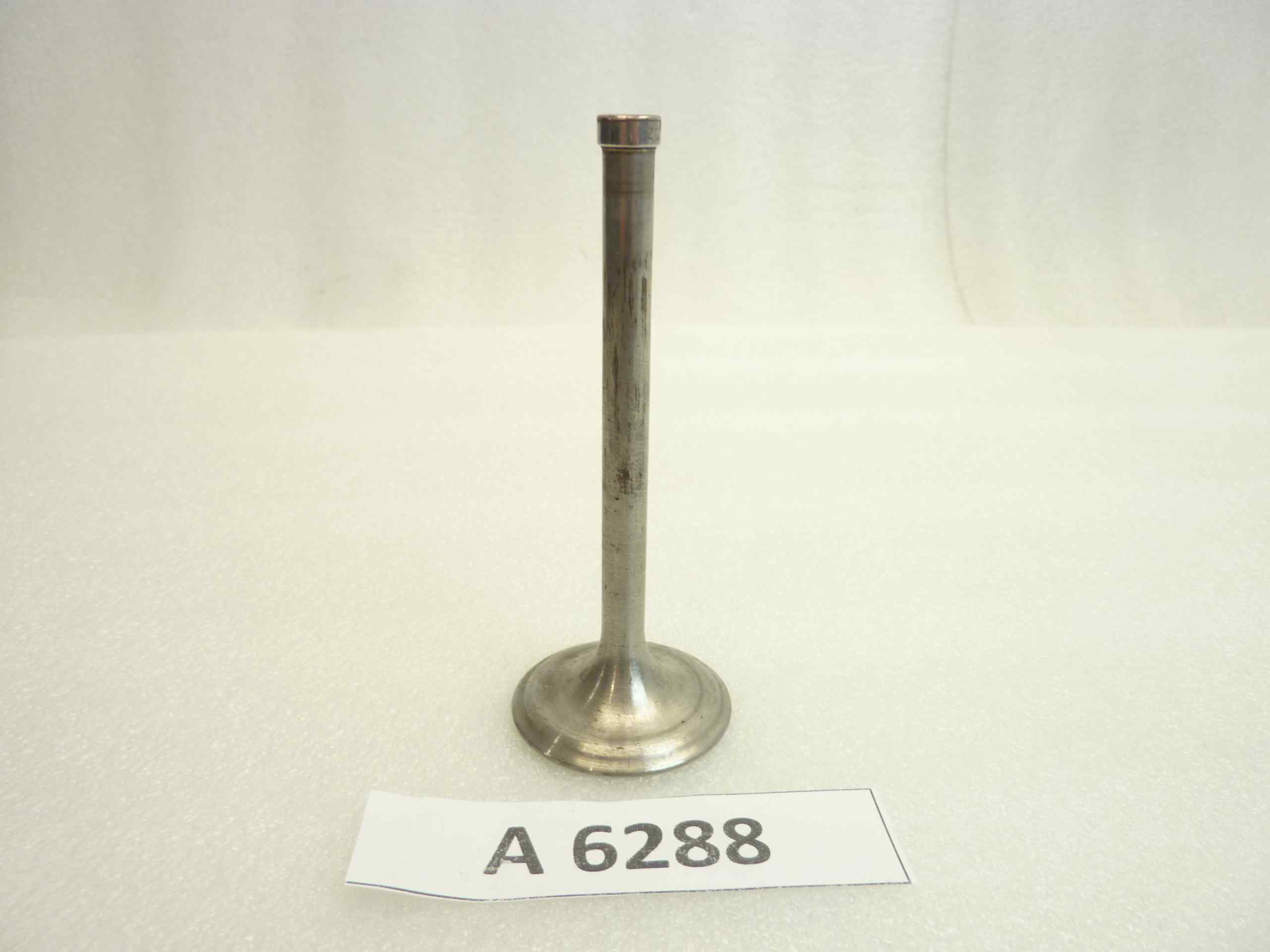 Valvola testa diam 44 mm - stelo diam 8,3 mm- lungh. Tot. 111 mm aspirazione o scarico