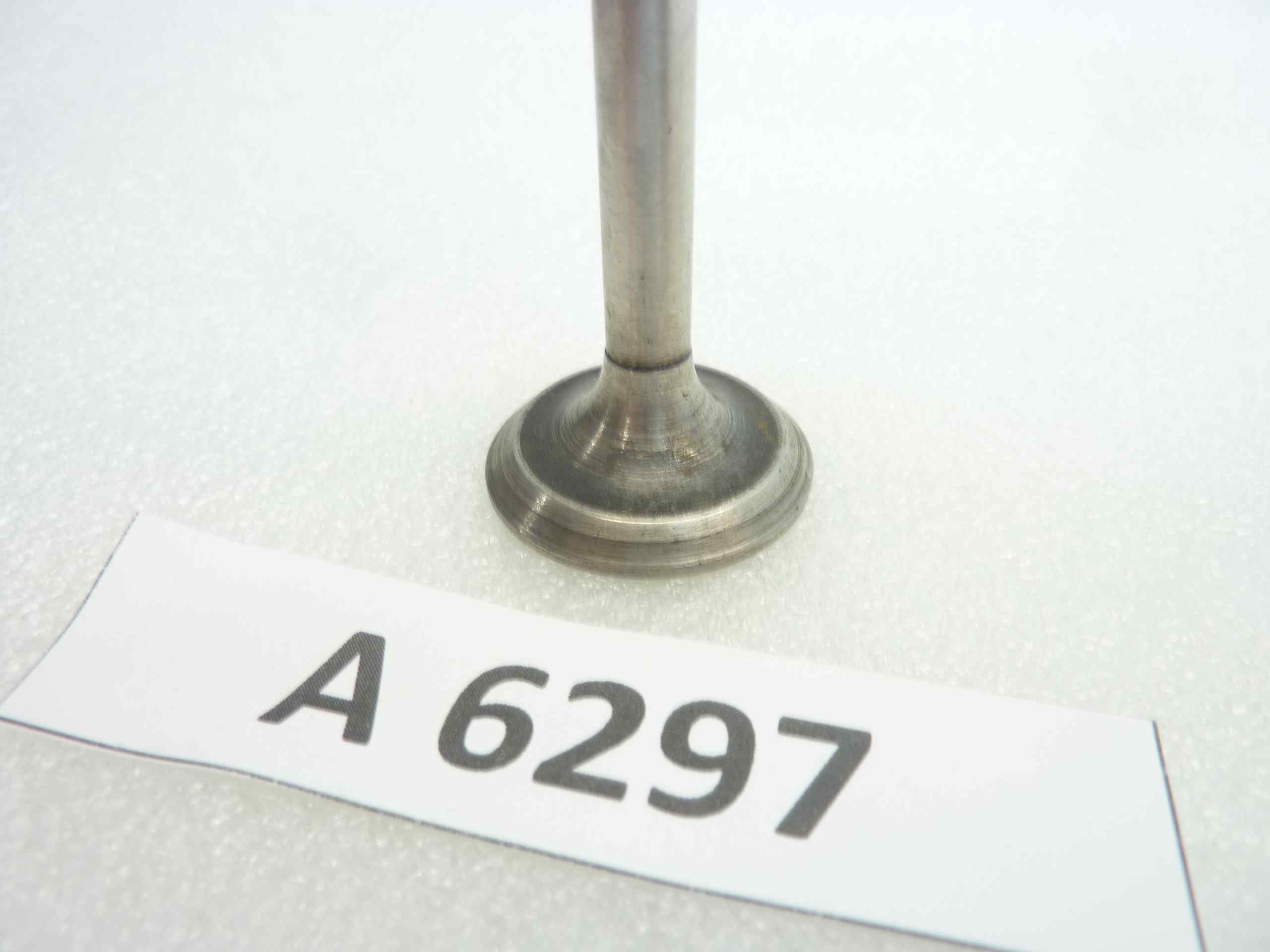 Valvola testa diam 33 mm - stelo diam 8 mm- lungh. Tot. 106 mm aspirazione o scarico - immagine 3