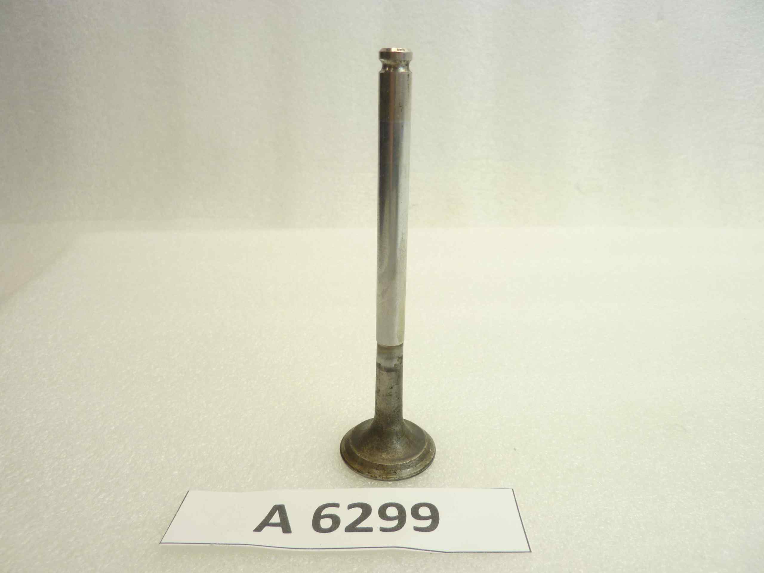 Valvola Fiat TRW testa diam 29 mm - stelo diam 7,7 mm- lungh. Tot. 112 mm aspirazione o scarico nuovo fondo di magazzino