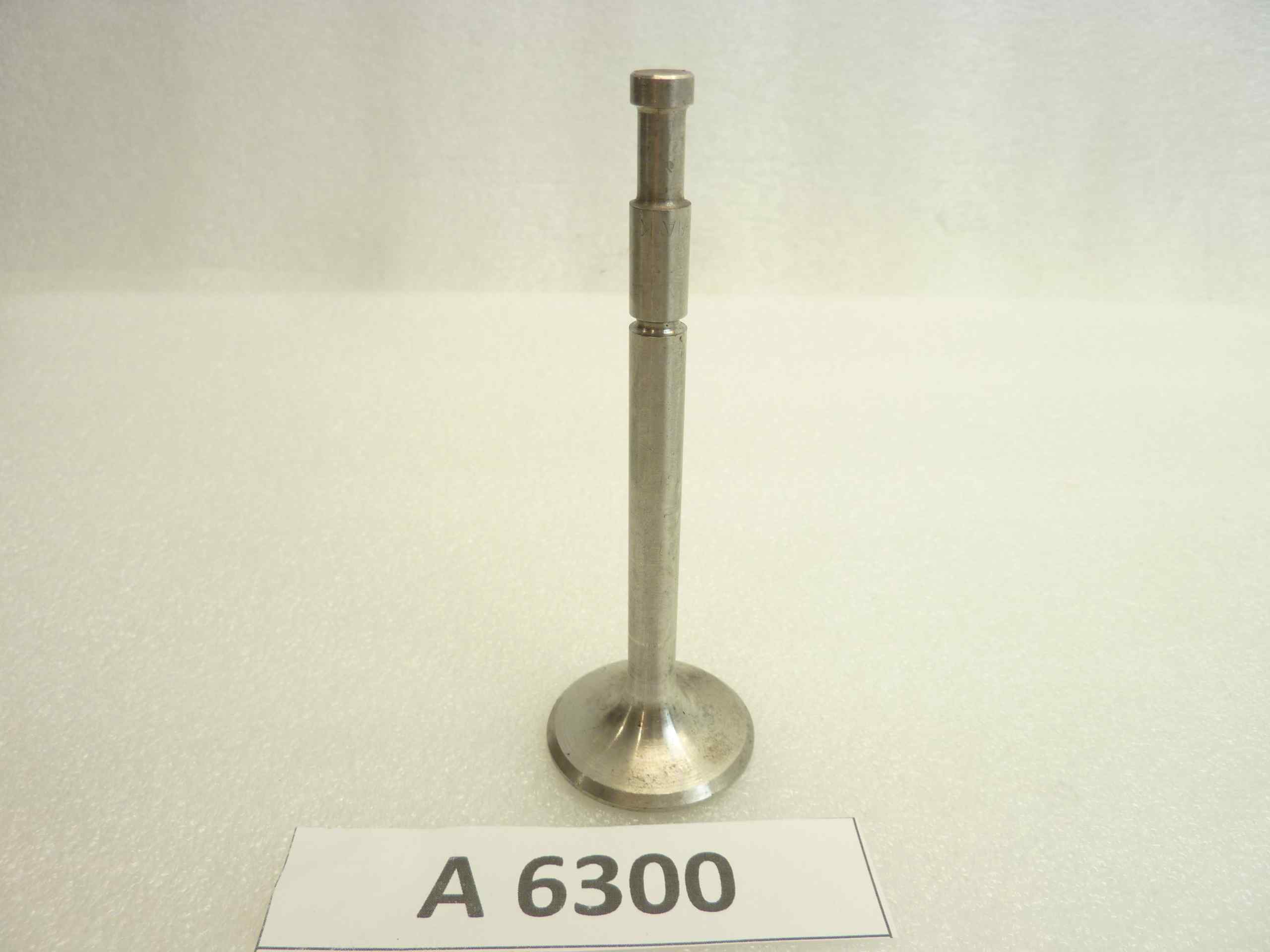 Valvola testa Livia K diam 36 mm - stelo diam 8 mm- lungh. Tot. 107,5 mm aspirazione o scarico nuovo fondo di magazzino