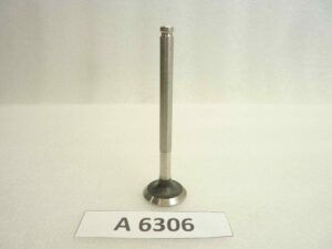 Valvola Honda testa diam 30,5 mm - stelo diam 8 mm- lungh. Tot. 109 mm aspirazione o scarico nuovo fondo di magazzino