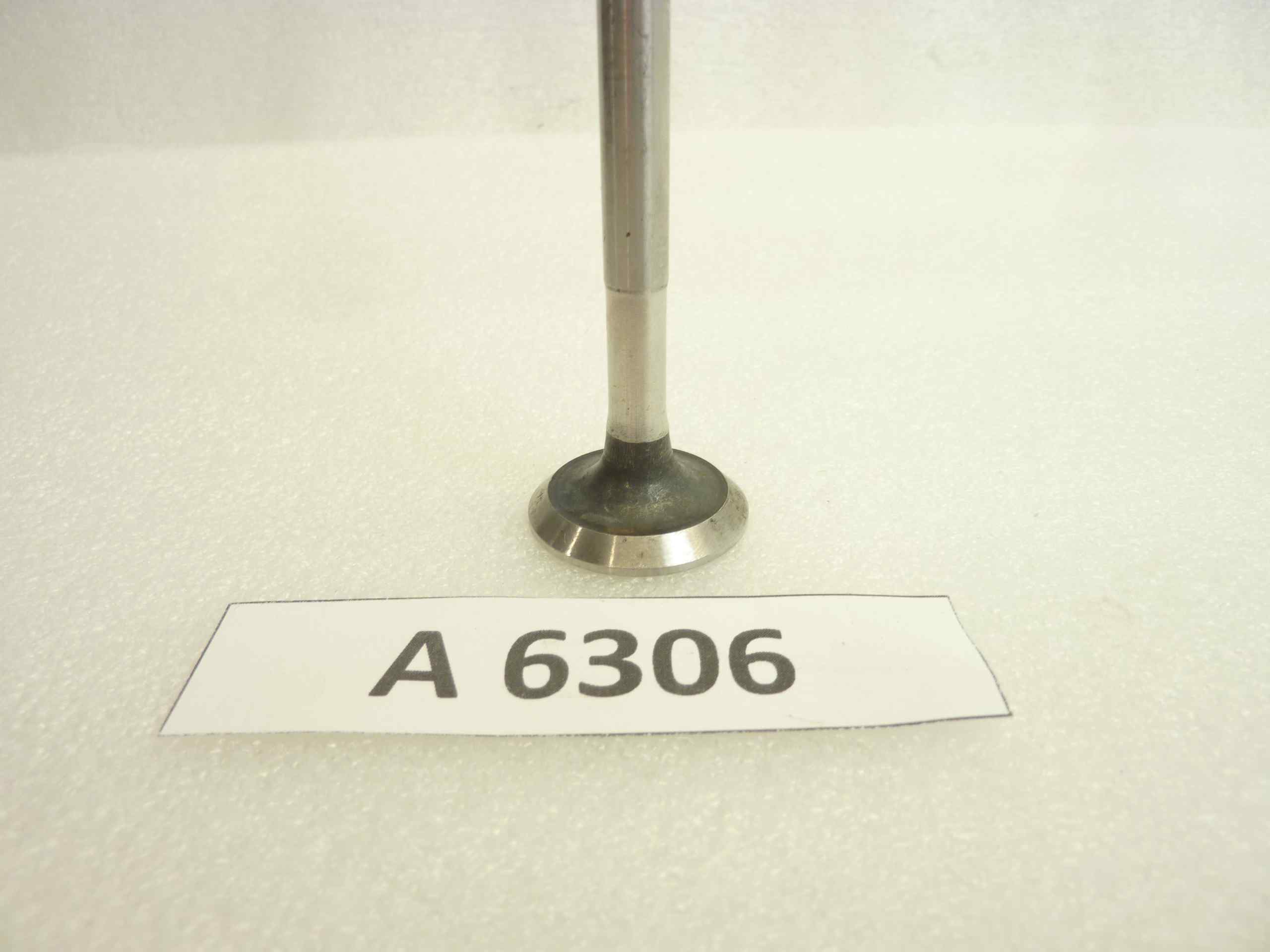 Valvola Honda testa diam 30,5 mm - stelo diam 8 mm- lungh. Tot. 109 mm aspirazione o scarico nuovo fondo di magazzino - immagine 3