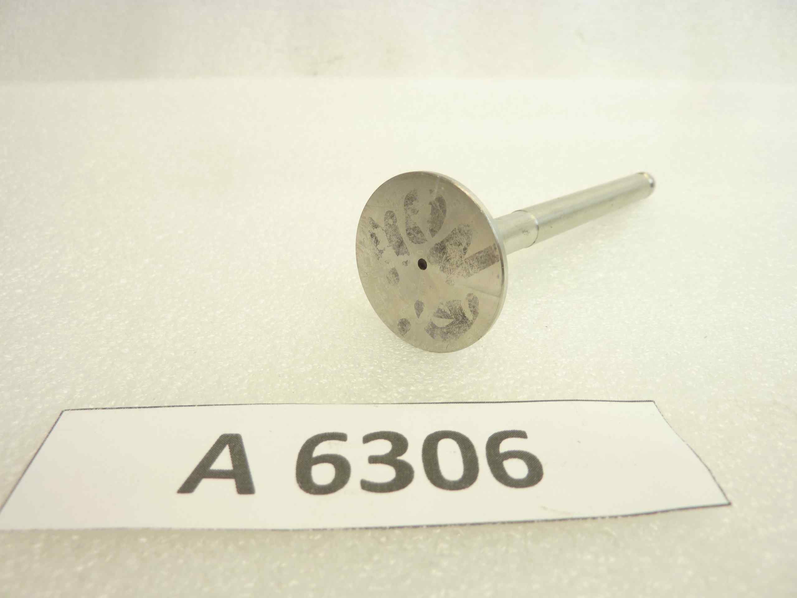 Valvola Honda testa diam 30,5 mm - stelo diam 8 mm- lungh. Tot. 109 mm aspirazione o scarico nuovo fondo di magazzino - immagine 4