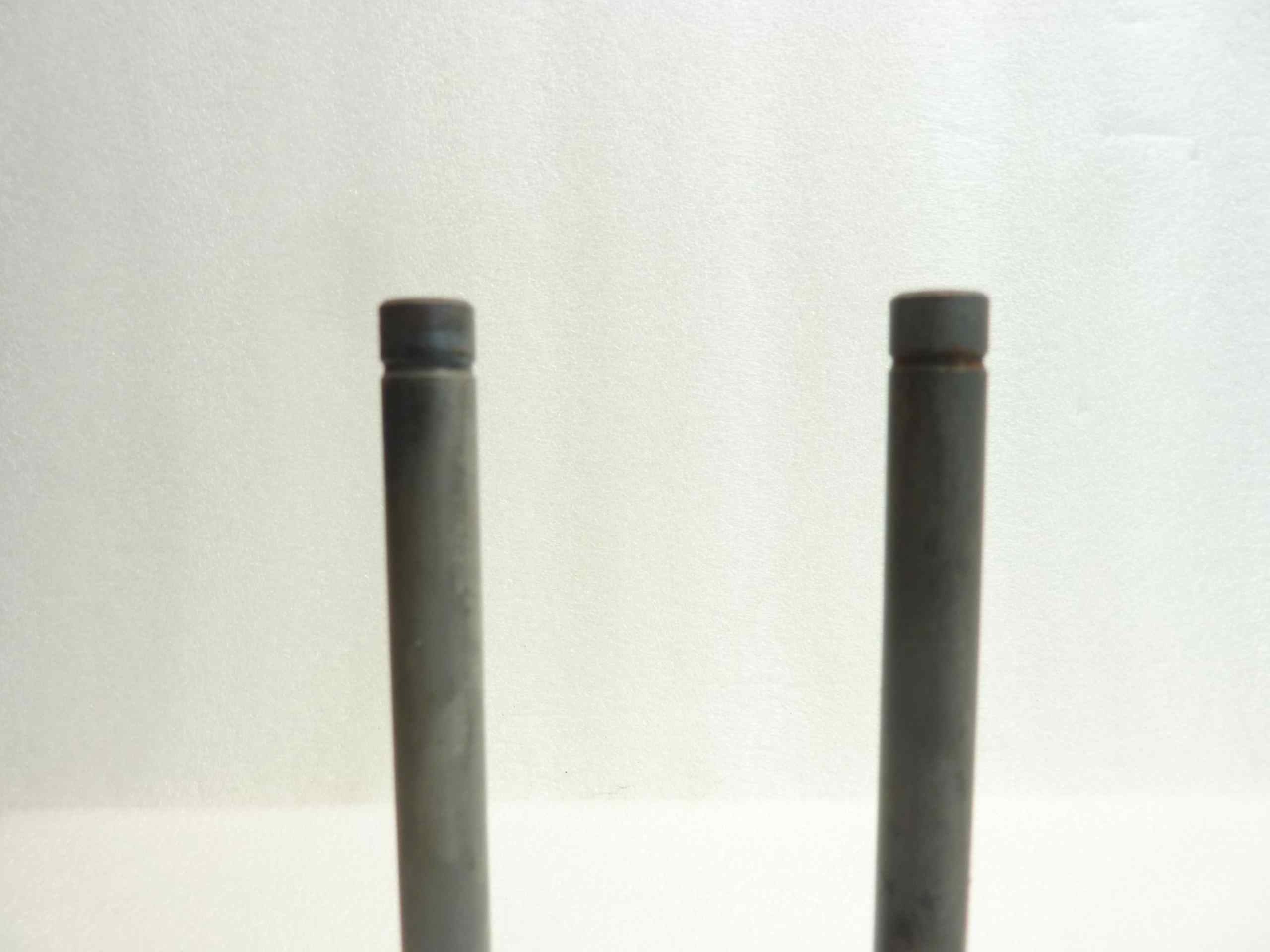 Coppia valvole testa diam 55 mm - stelo diam 12 mm- lungh. Tot. 169 mm aspirazione o scarico nuovo fondo di magazzino - immagine 2