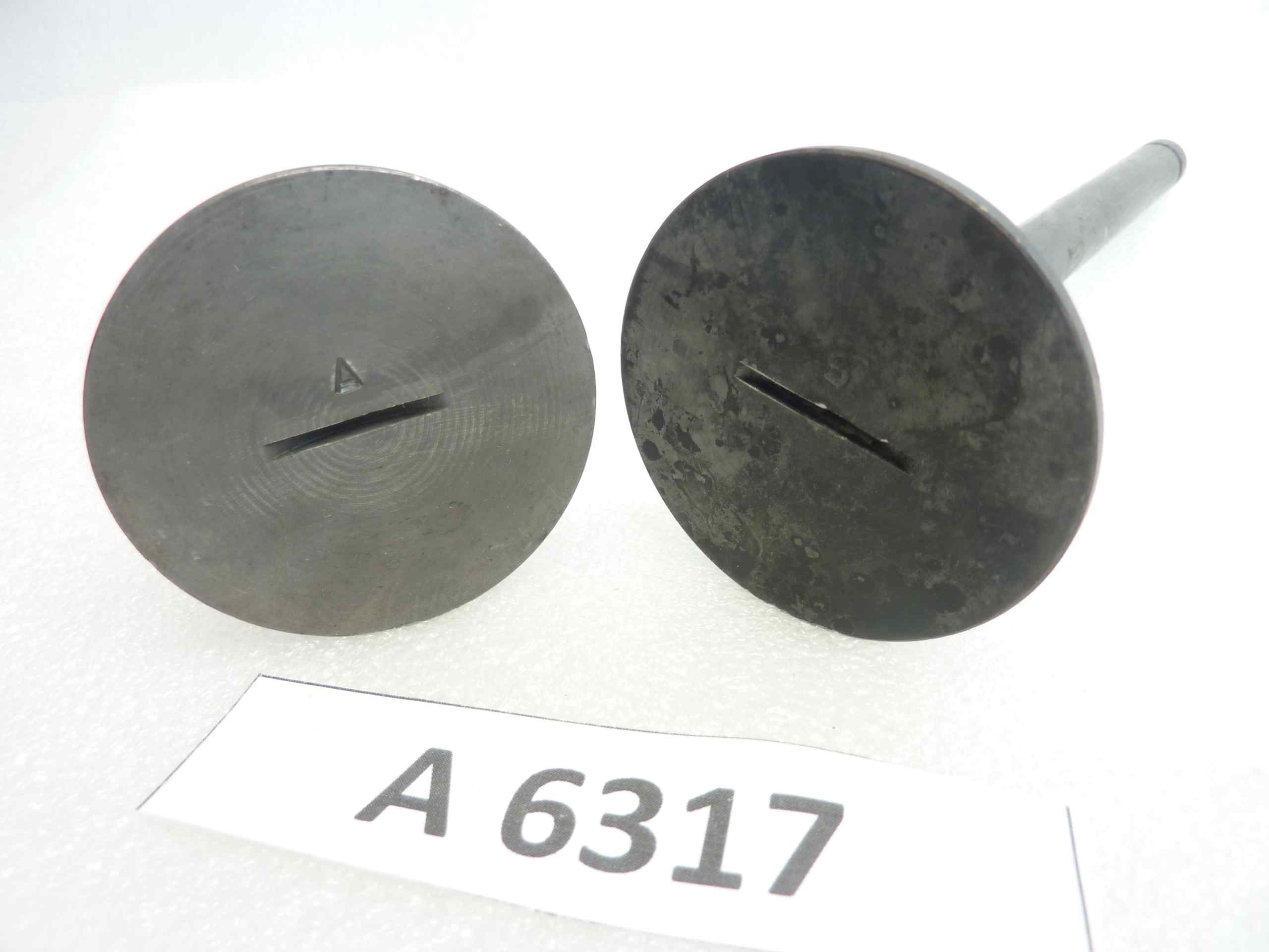 Coppia valvole testa diam 55 mm - stelo diam 12 mm- lungh. Tot. 169 mm aspirazione o scarico nuovo fondo di magazzino - immagine 4