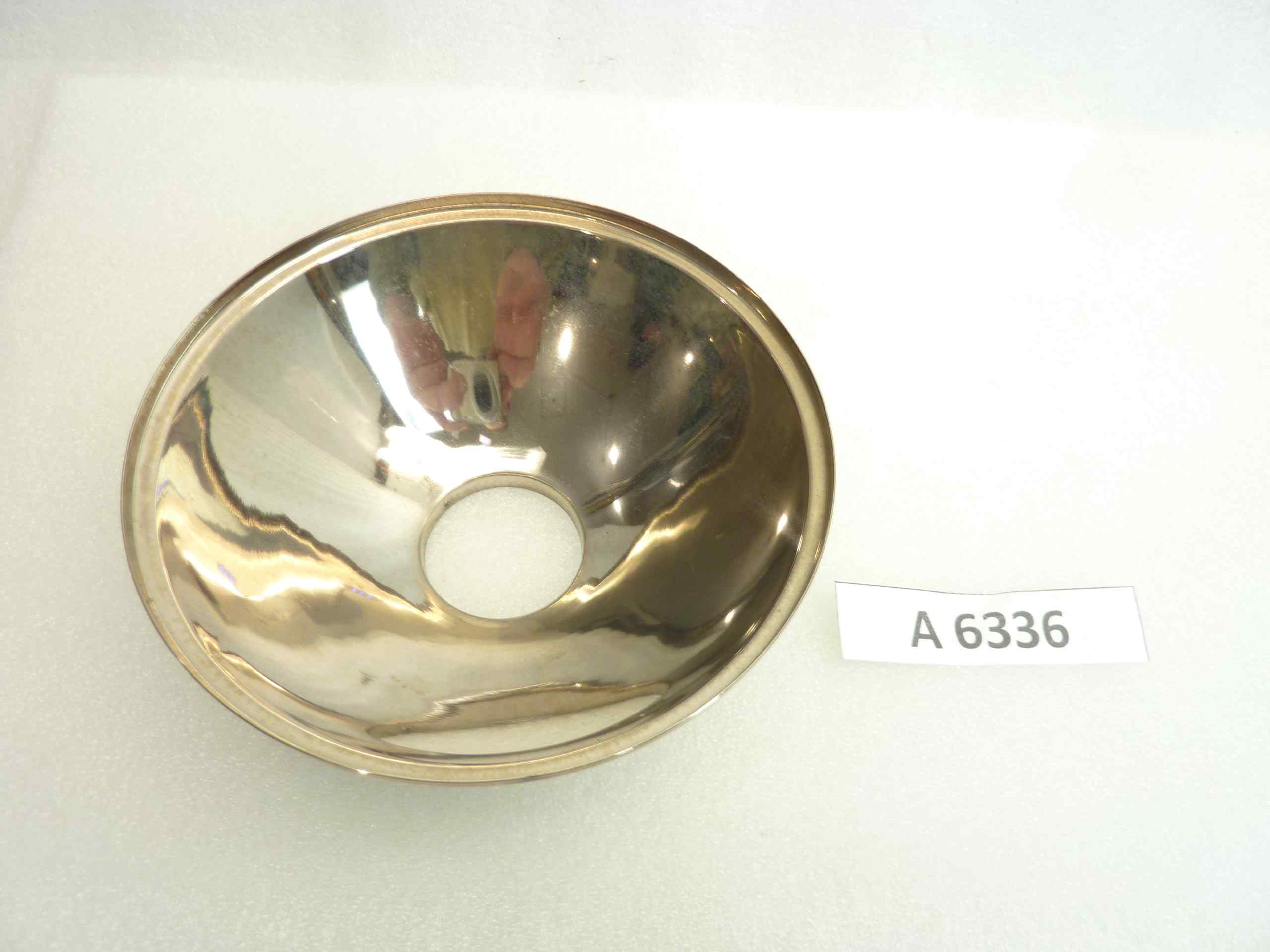 Parabola faro diam sede vetro 158 mm - diam foro 44 mm moto auto epoca