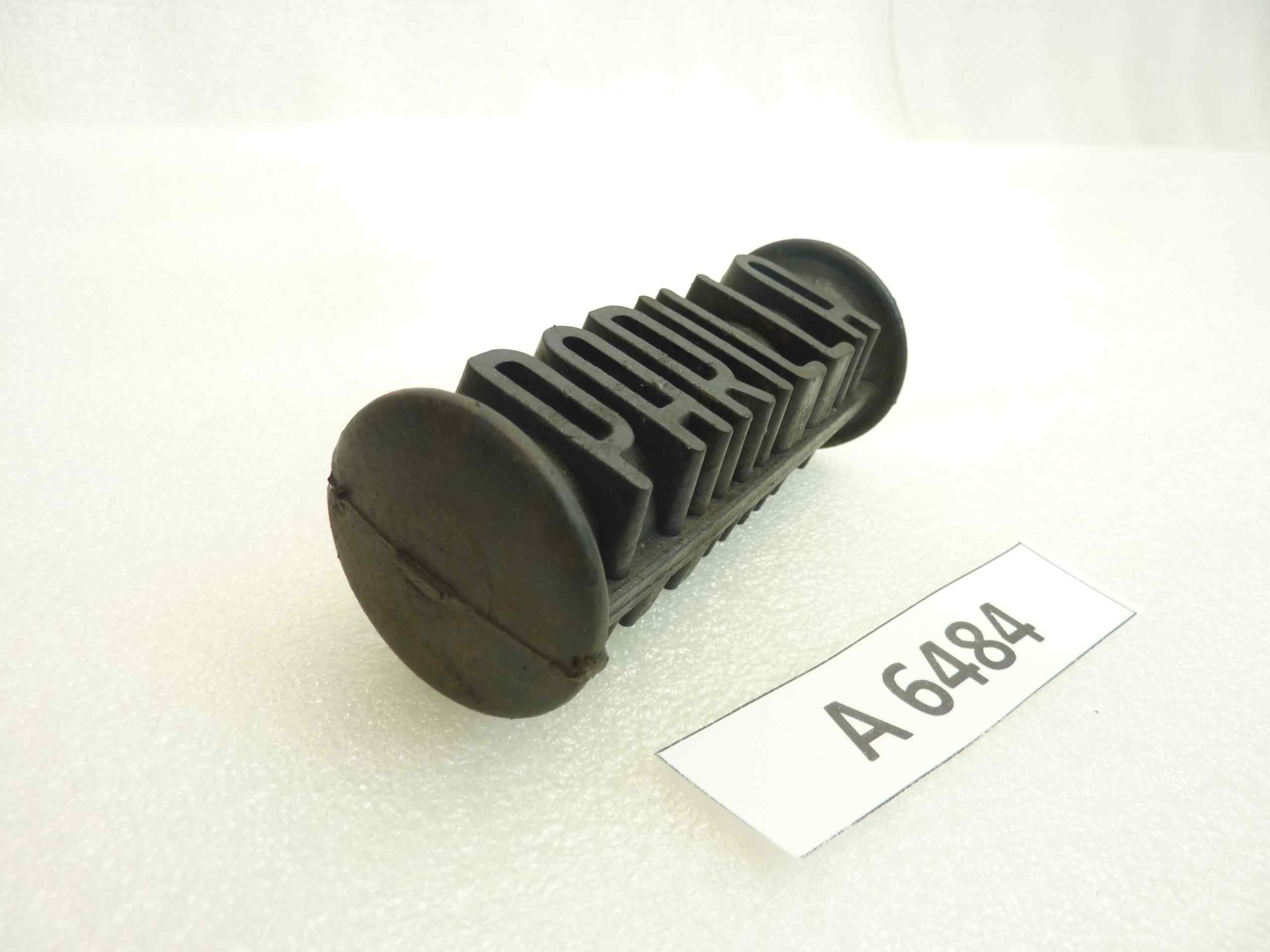 Gomma pedana poggiapiedi Parilla largh 34 mm alt 32 mm lungh 103 mm diam foro 11 mm - immagine 2