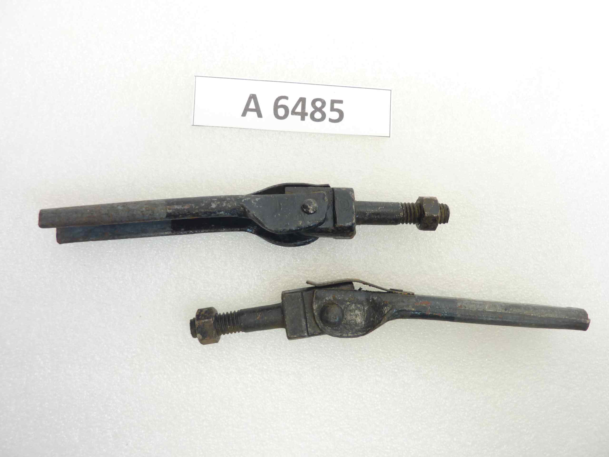 Pedane poggiapiedi moto epoca universali lungh pedana 115 mm lungh tot 165 nuovo fondo di magazzino