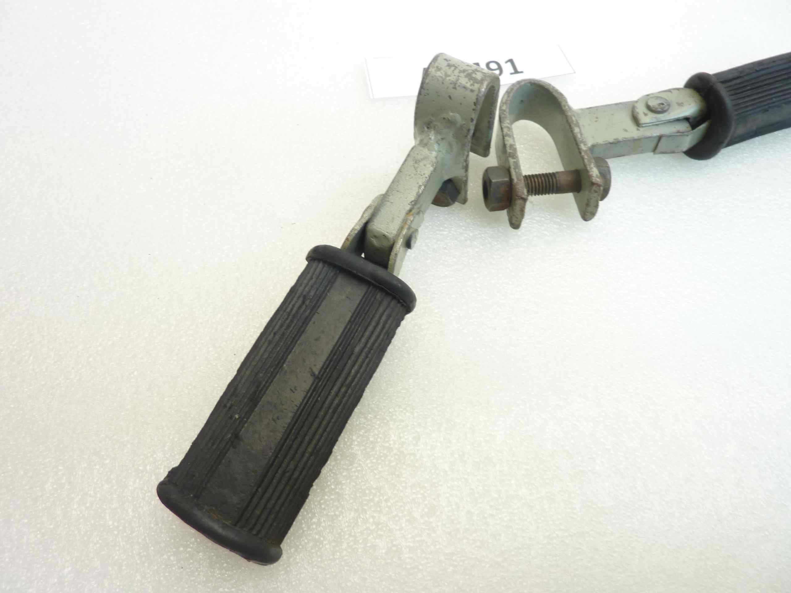 Pedane poggiapiedi moto epoca universali lungh pedana 110 mm - largh interna 20 mm coppia nuovo fondo di magazzino - immagine 4