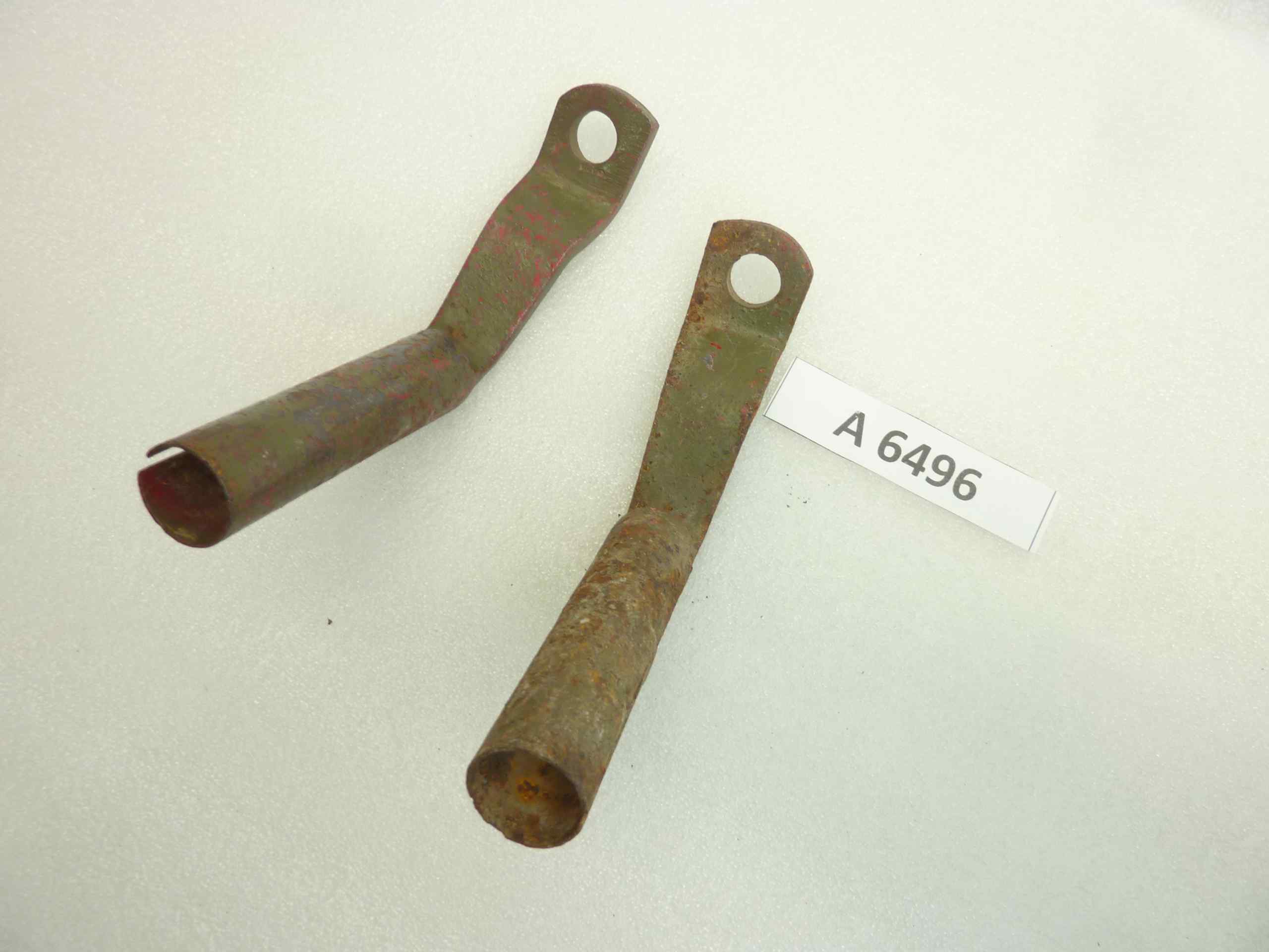 Pedaline poggiapiedi Guzzi Airone 4V T2513 T2514 coppia da riverniciare nuovo fondo di magazzino
