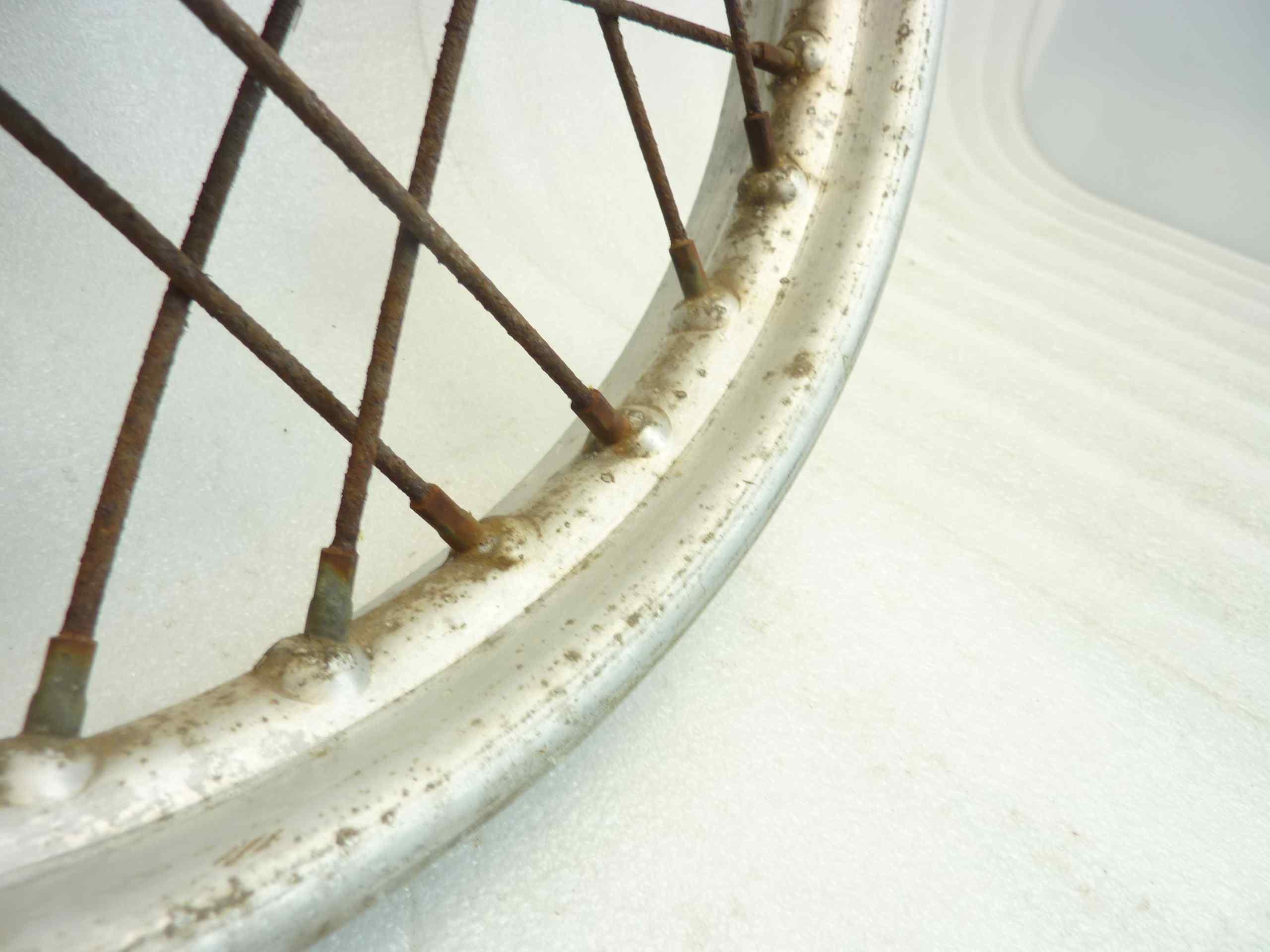 Cerchio ruota Guzzi Galletto 32 raggi - immagine 3