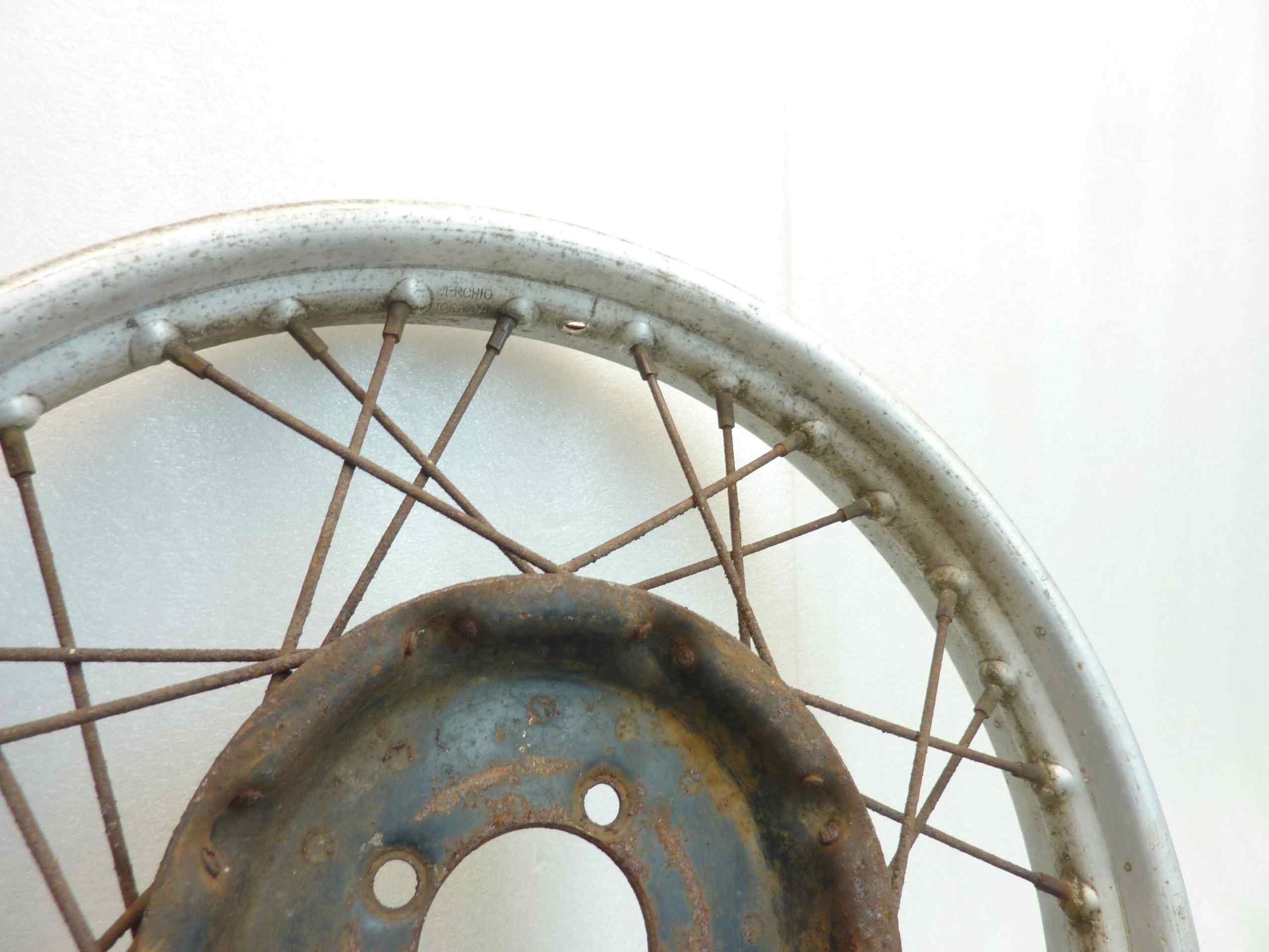 Cerchio ruota Guzzi Galletto 32 raggi - immagine 4
