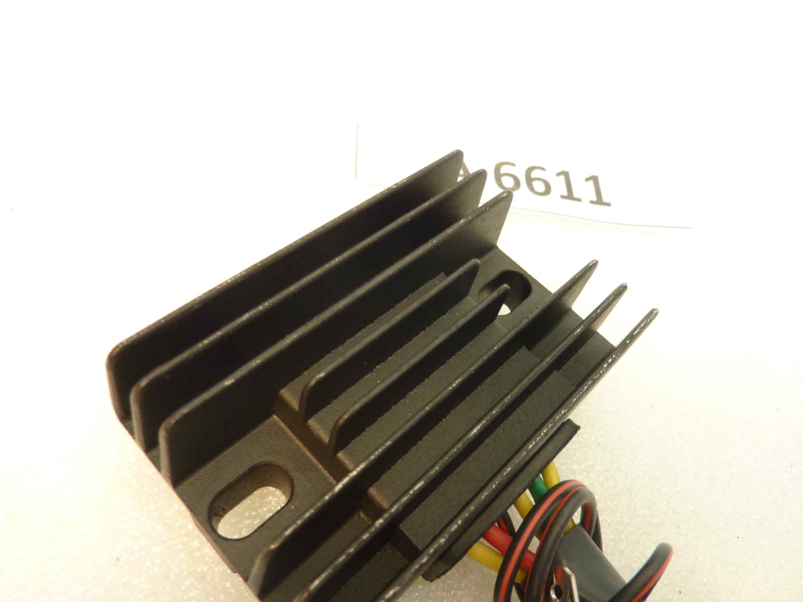 Regolatore tensione C400 3716A0393 - immagine 3