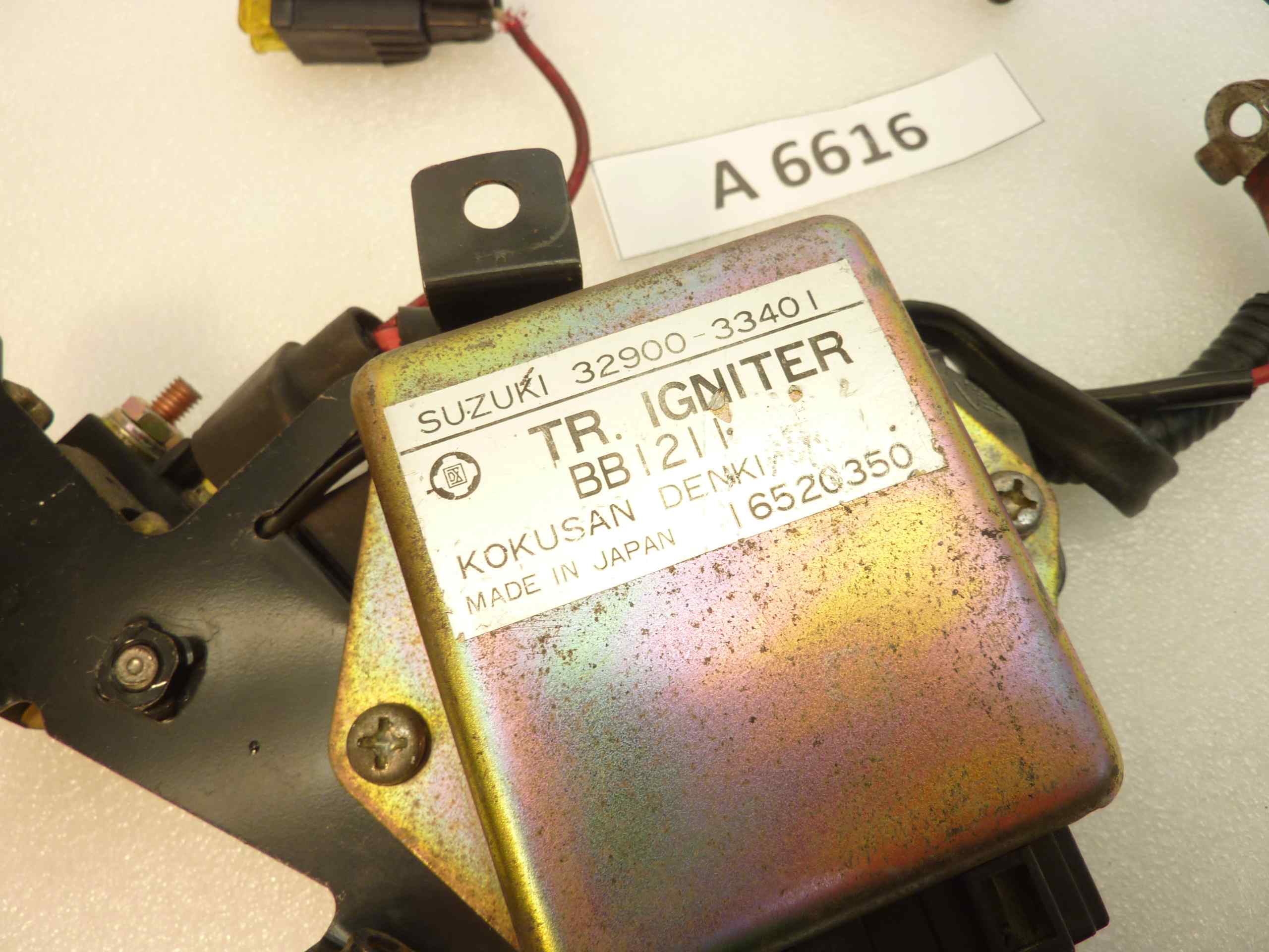 Centralina Suzuki GSX GS 400 CDI cod 32900 33401 BB1211 6520350 con staffa teleruttore ruttore rele' avviamento - immagine 2