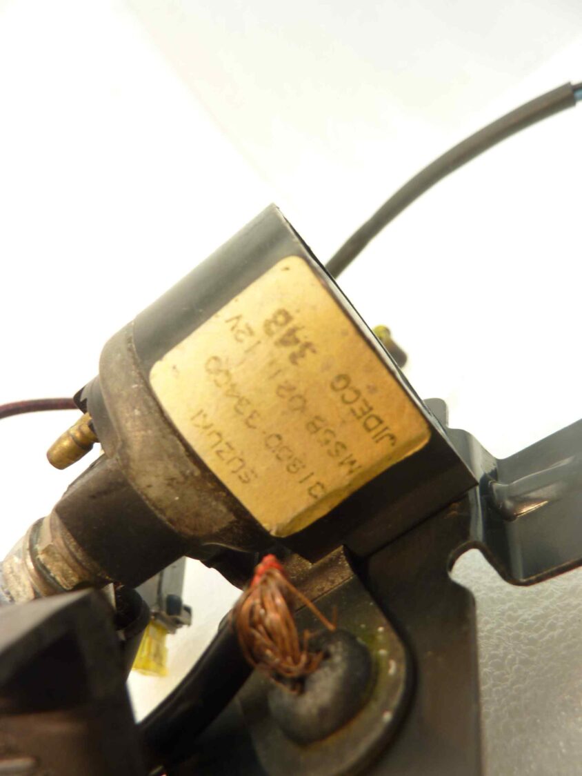 Centralina Suzuki GSX GS 400 CDI cod 32900 33401 BB1211 6520350 con staffa teleruttore ruttore rele' avviamento - immagine 5
