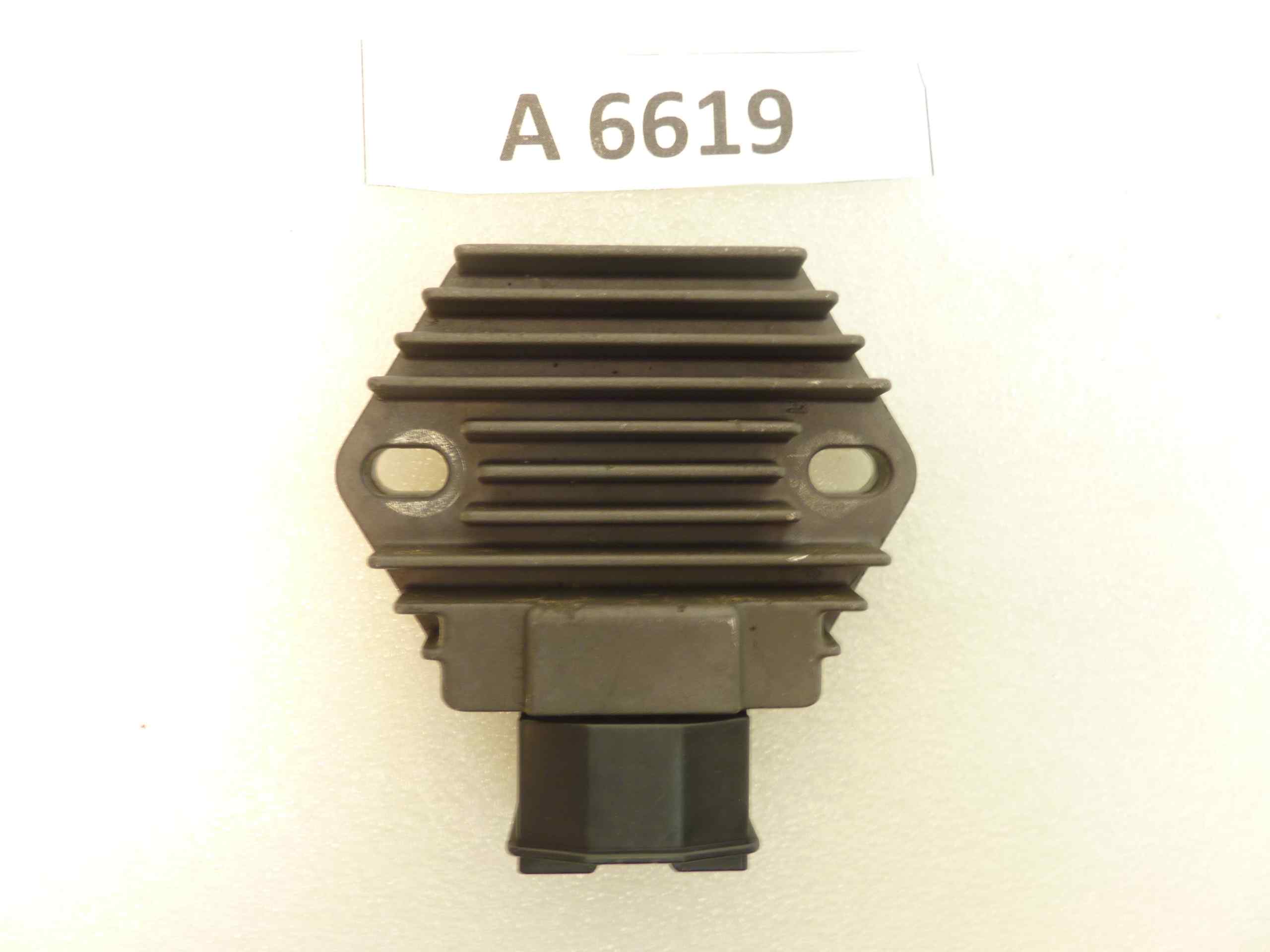 Regolatore tensione Ducati Energia Honda vari modelli cod 434 40 0300 702 2.4 051