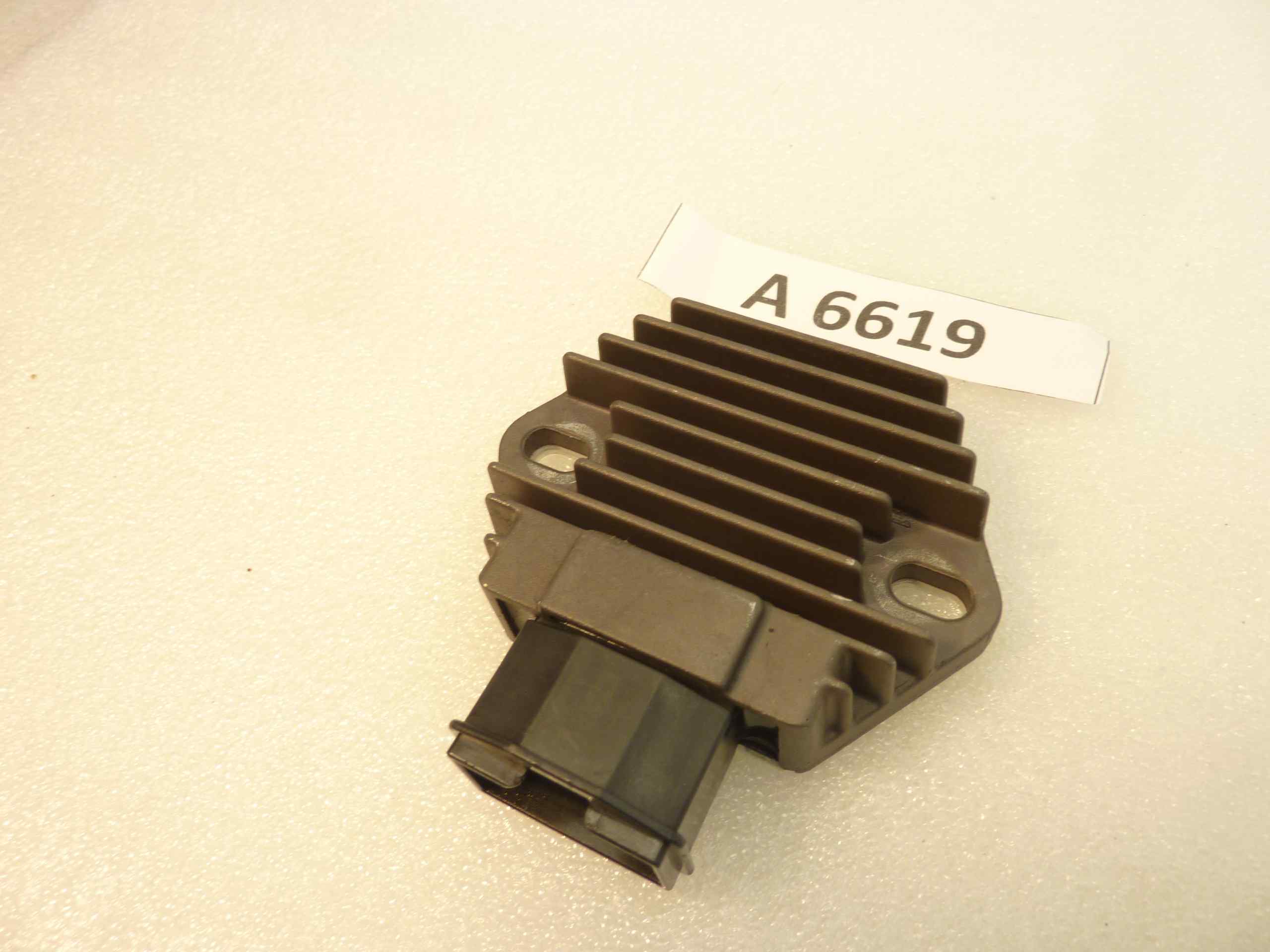 Regolatore tensione Ducati Energia Honda vari modelli cod 434 40 0300 702 2.4 051 - immagine 2