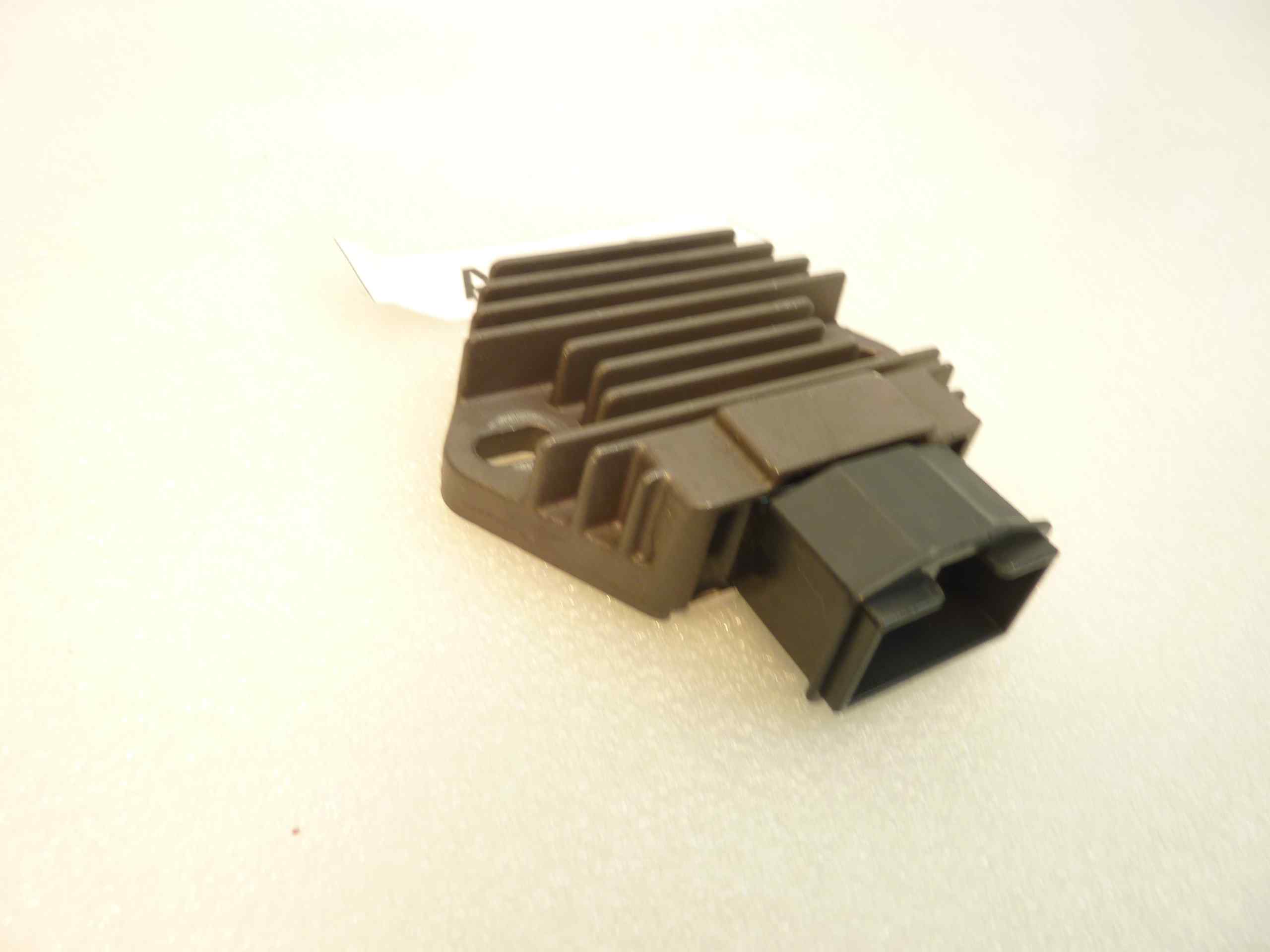 Regolatore tensione Ducati Energia Honda vari modelli cod 434 40 0300 702 2.4 051 - immagine 3