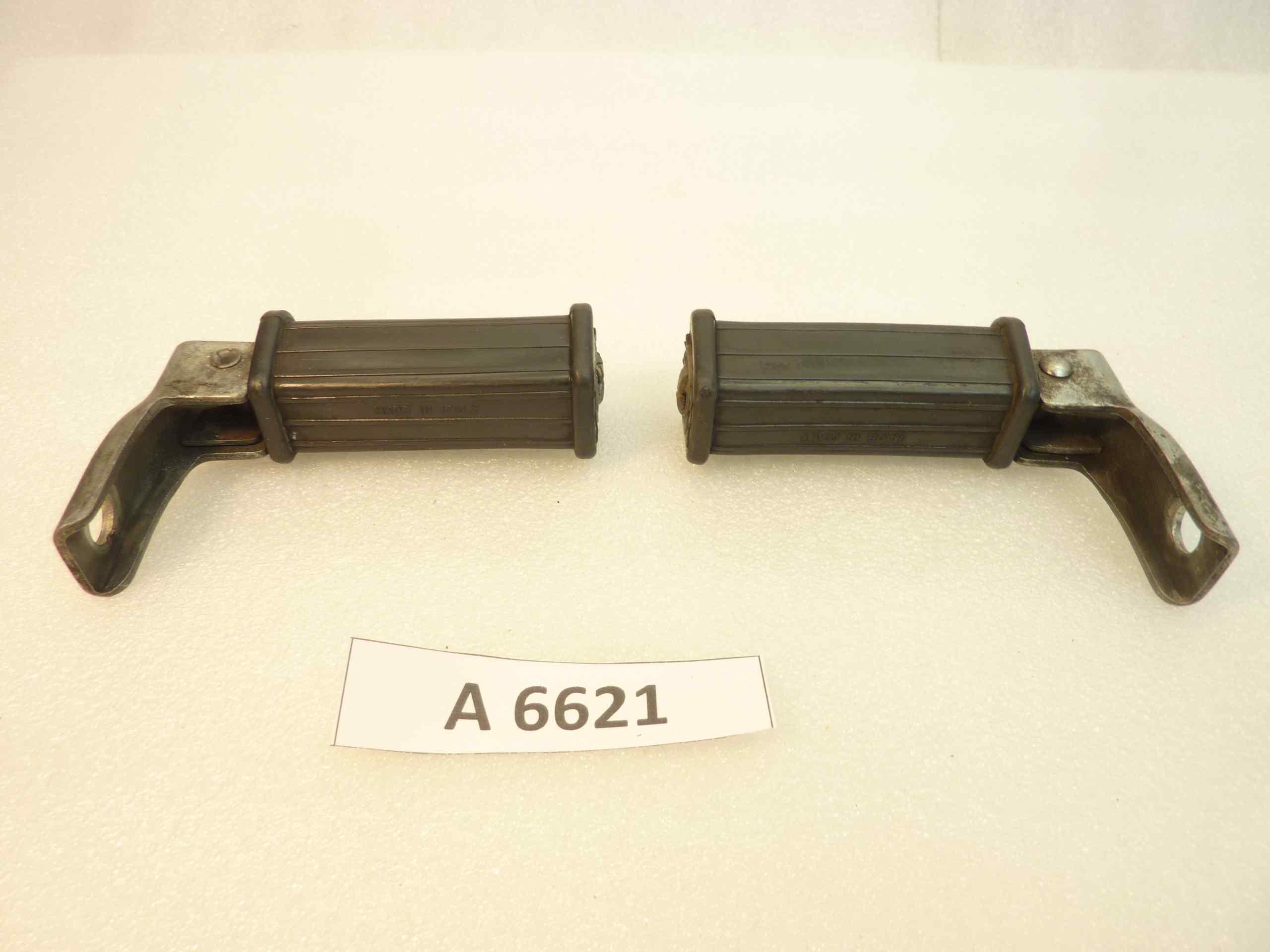 Coppia pedaline pedane poggiapiedi universali posteriori moto epoca Honda Kawasaki Suzuki apertura tot 110 mm alt 80 mm - immagine 5