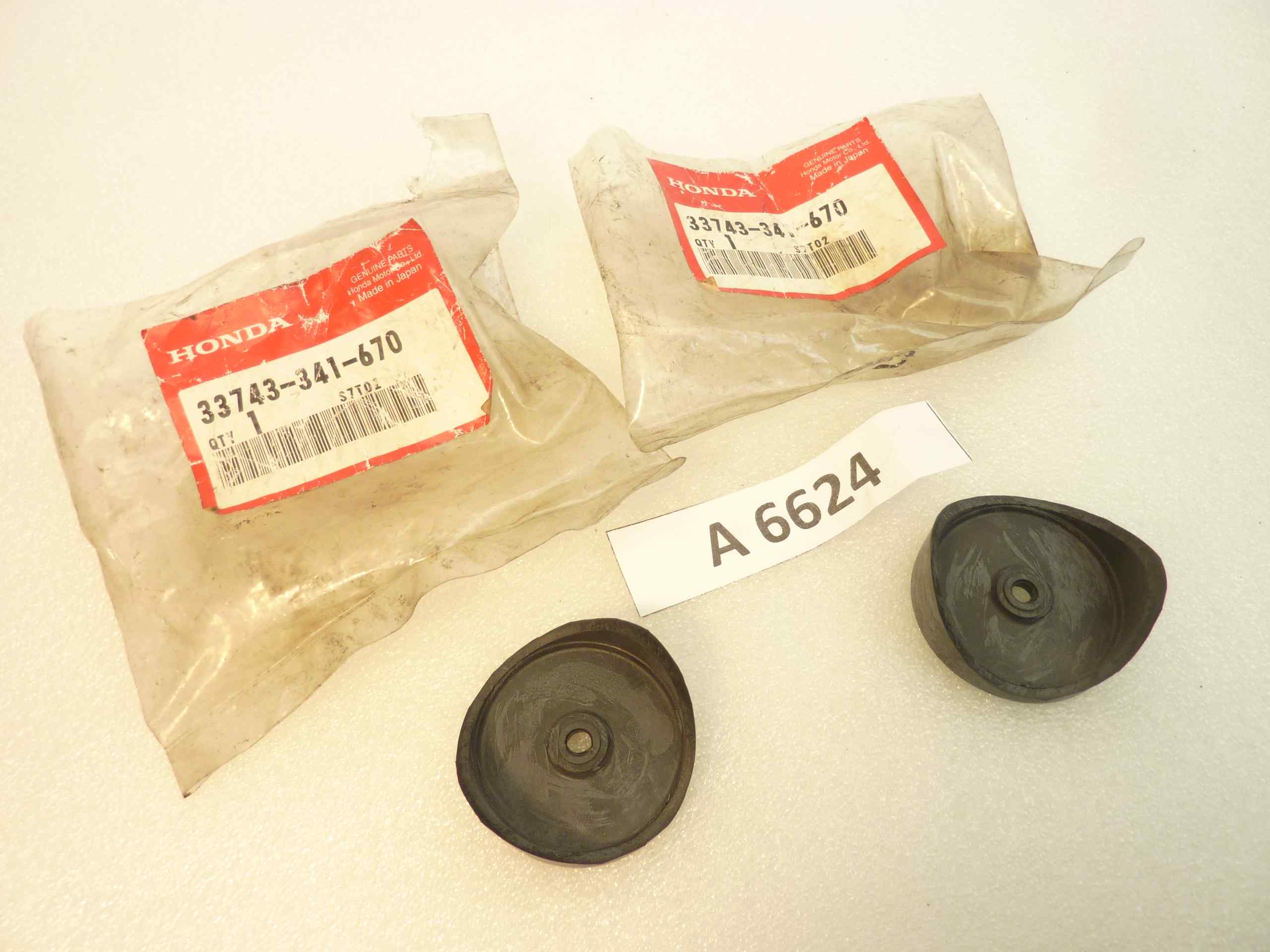 Porta catarinfrangente faro Honda CB 750 450 550 250 350 cod 33743341670 catadiottro coppia nuovo fondo di magazzino