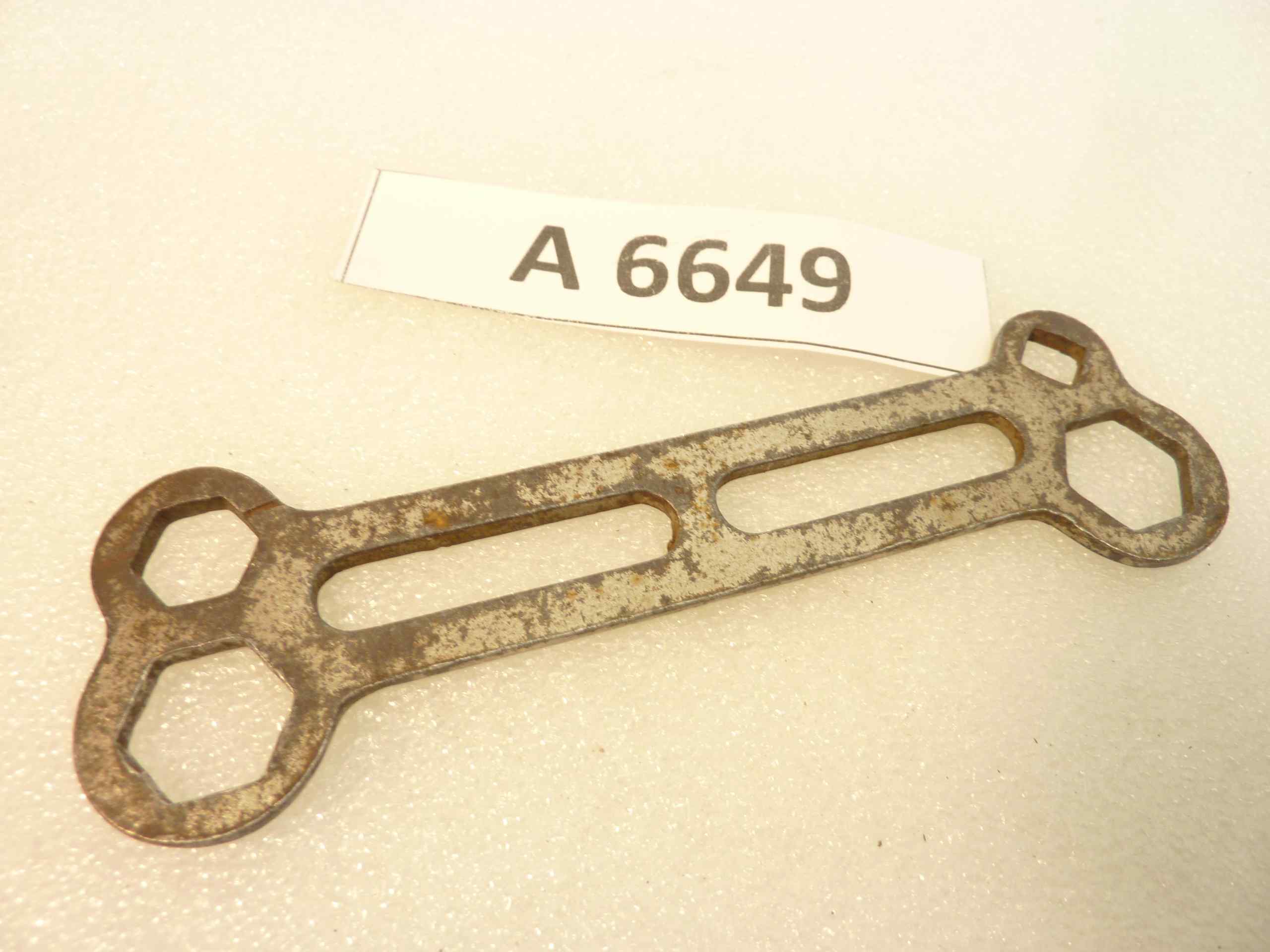 Chiave attrezzo moto epoca varie misure lungh tot 130 mm - immagine 2