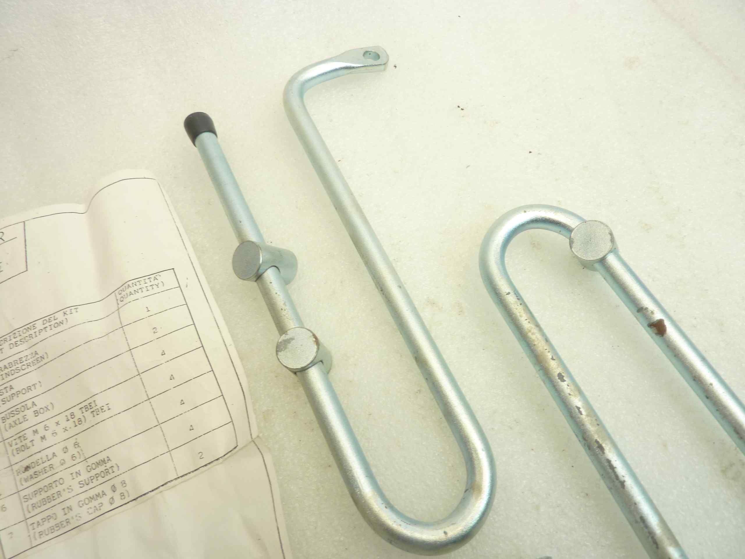 Staffe attacchi parabrezza Givi Yamaha Fazer plexiglass nuovo fondo di magazzino - immagine 4
