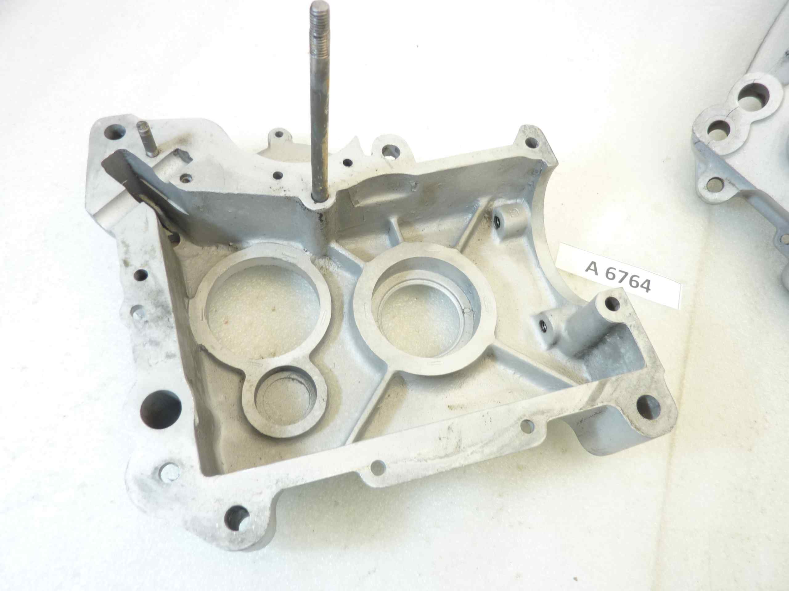Basamento carter motore Guzzi P 250 Faccetta Nera cod 2504 2505 riparato sigla motore 0605247 - immagine 7