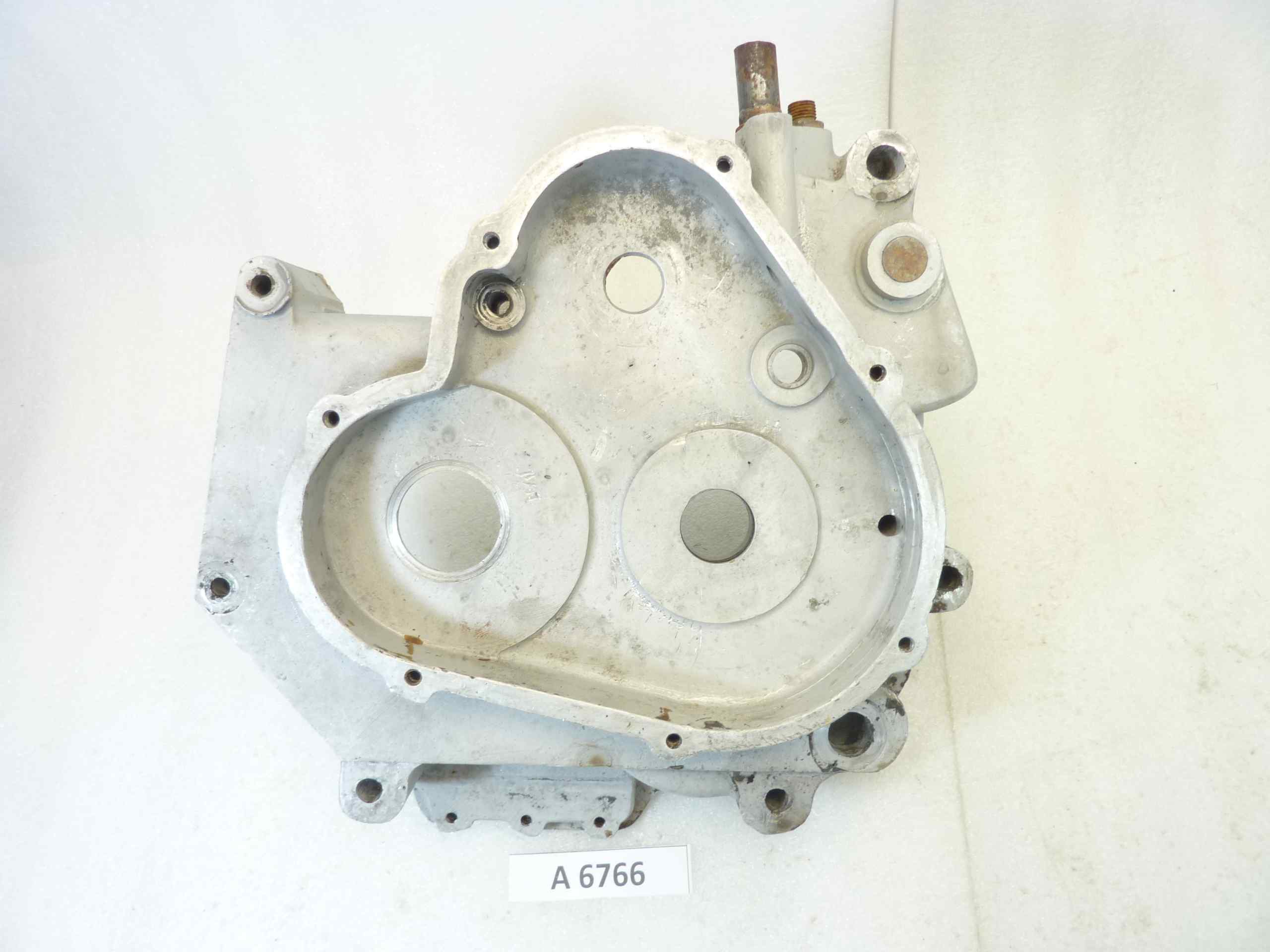 Basamento carter motore Guzzi Superalce cod M9104 sinistro sigla motore 72194
