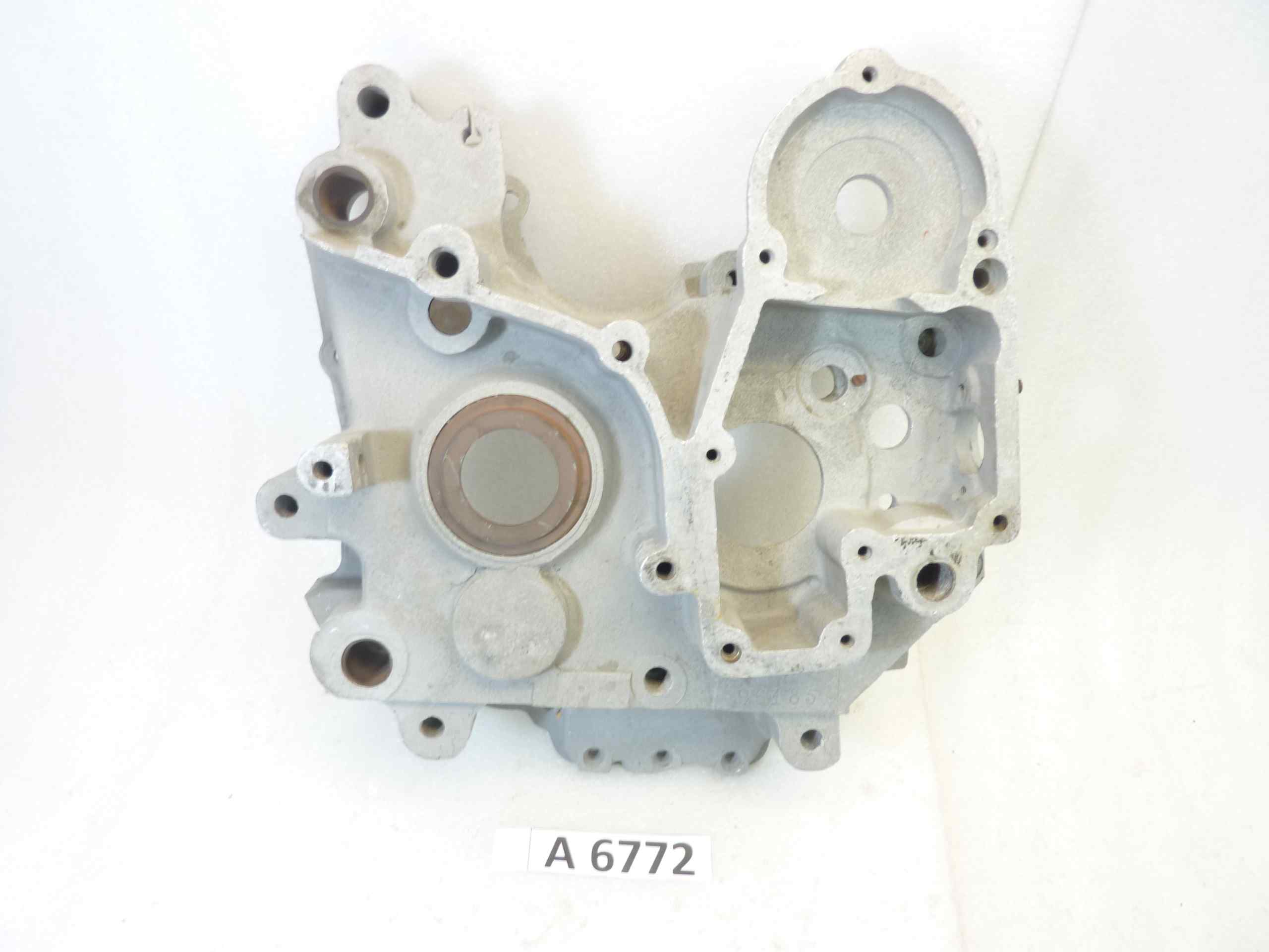 Basamento carter motore Guzzi Superalce cod M9103 destro sigla motore 96185