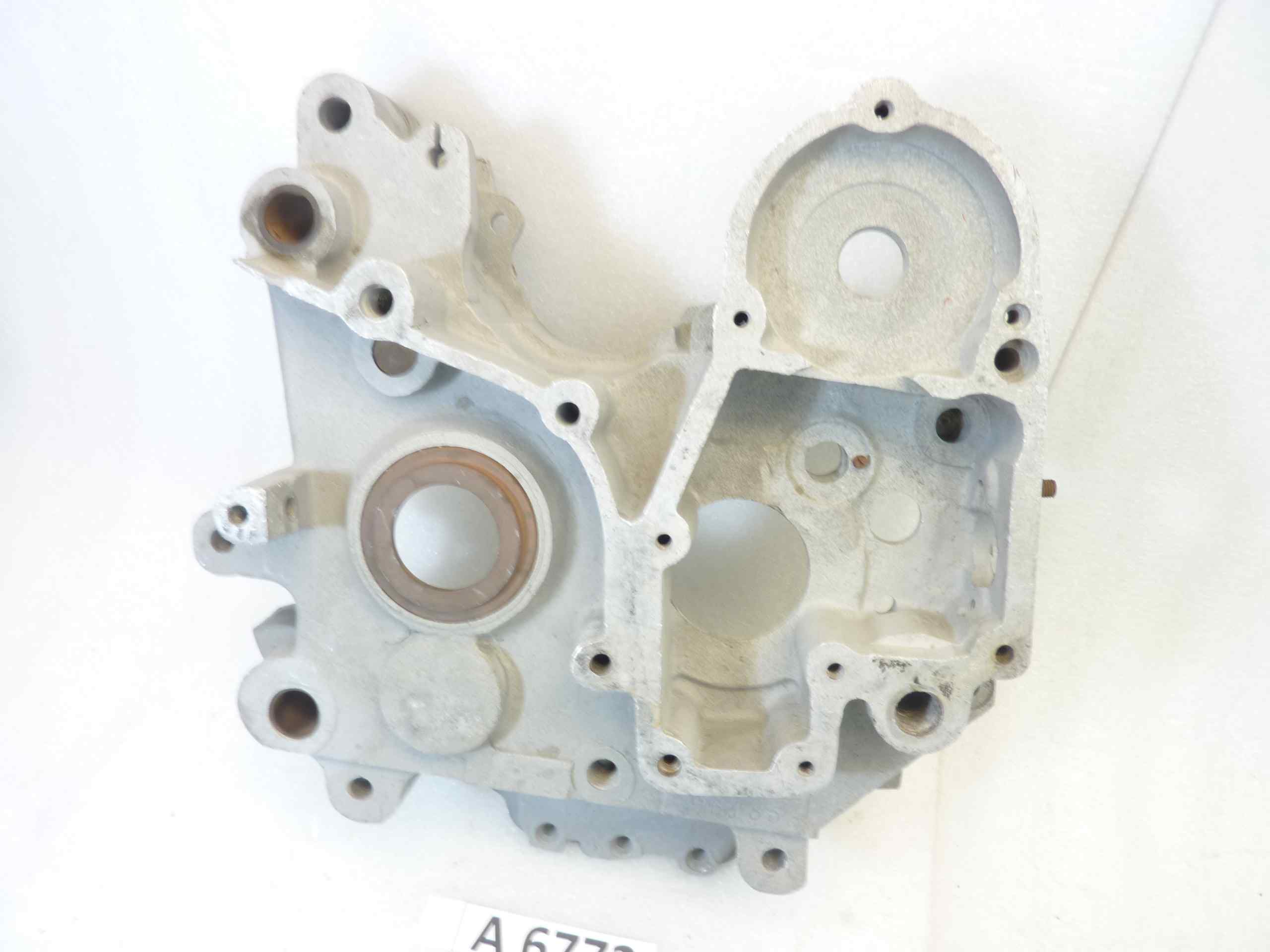 Basamento carter motore Guzzi Superalce cod M9103 destro sigla motore 96185 - immagine 4