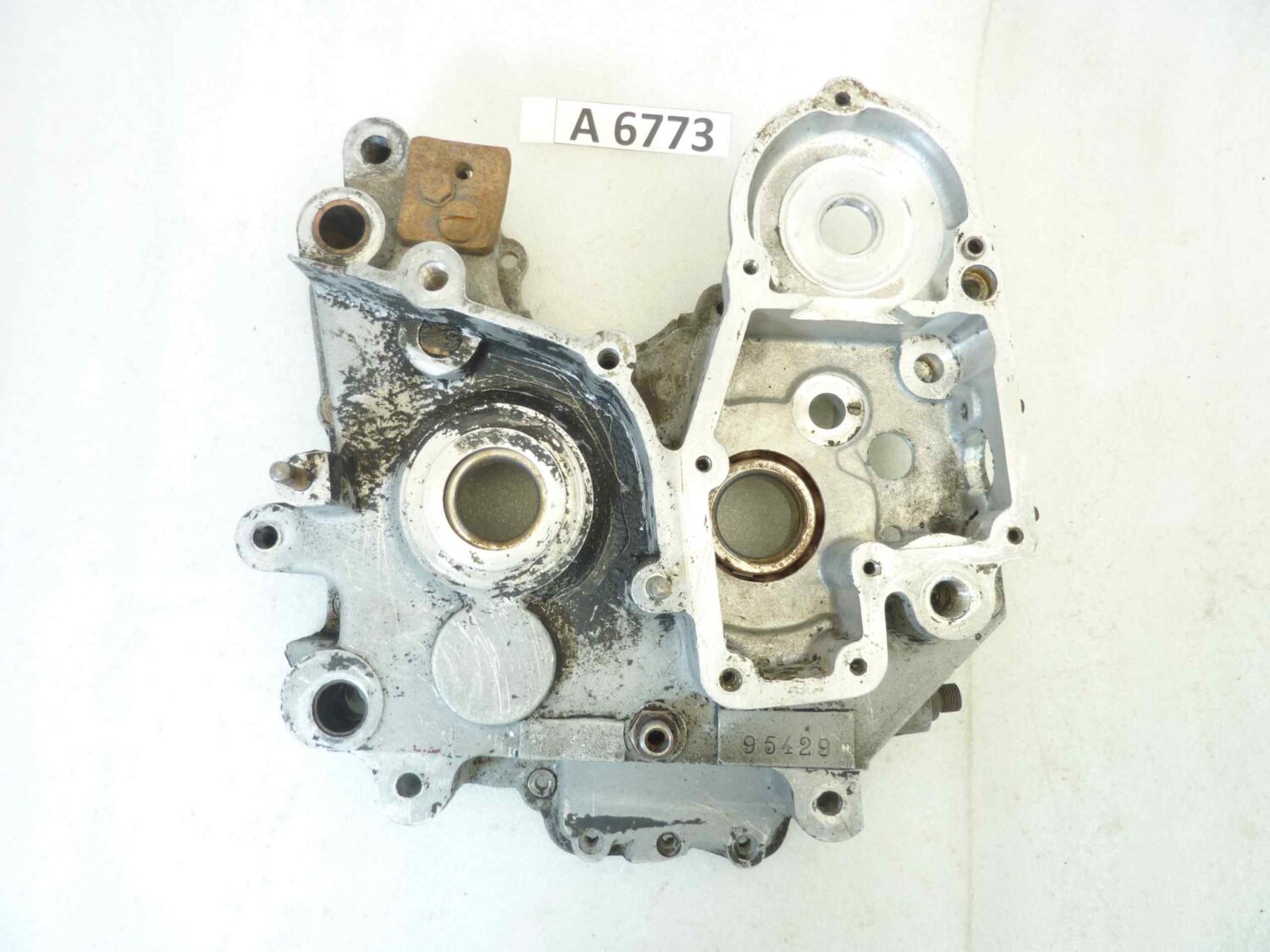 Basamento carter motore Guzzi Superalce cod M9103 destro sigla motore 95429