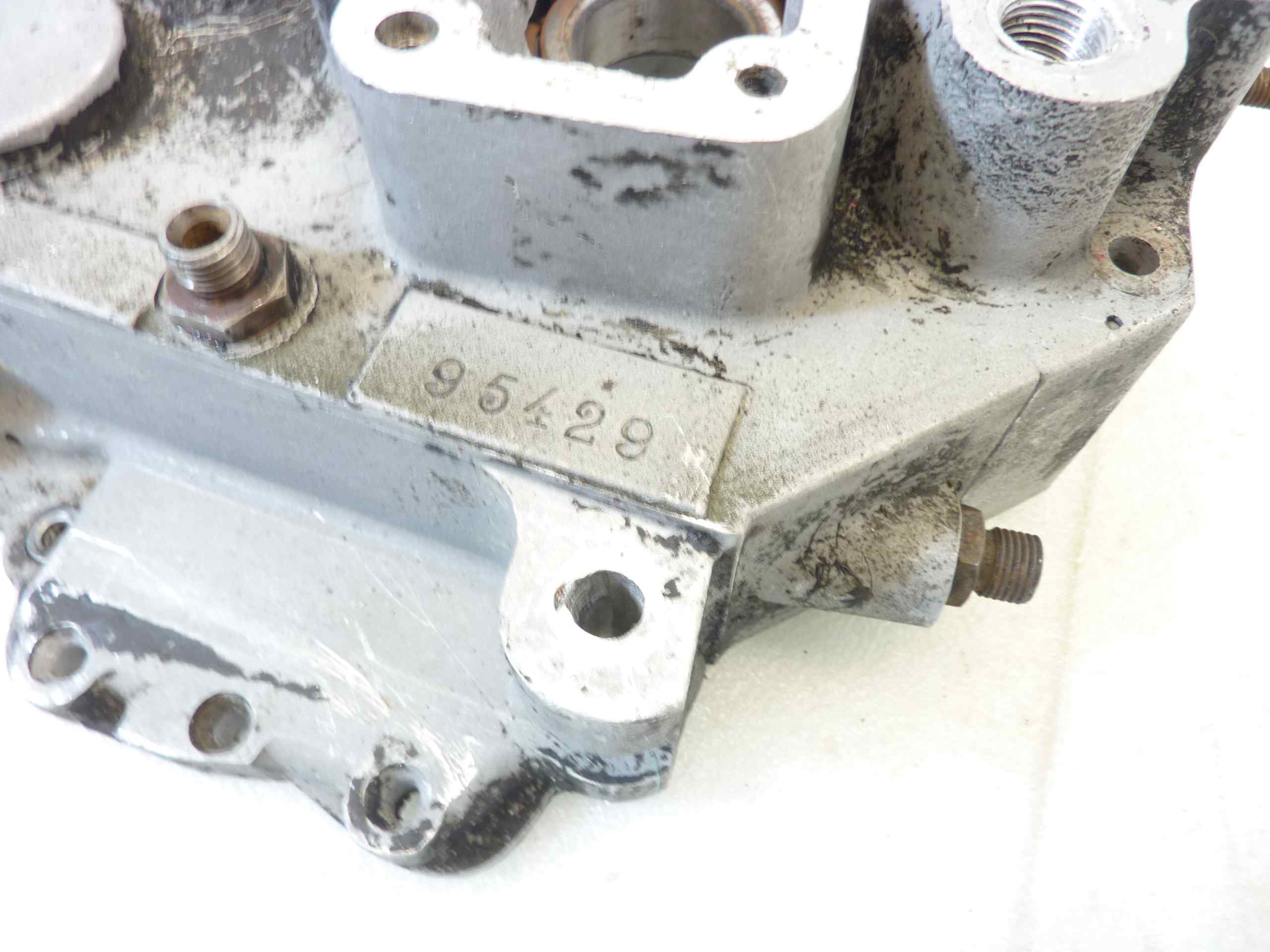 Basamento carter motore Guzzi Superalce cod M9103 destro sigla motore 95429 - immagine 6