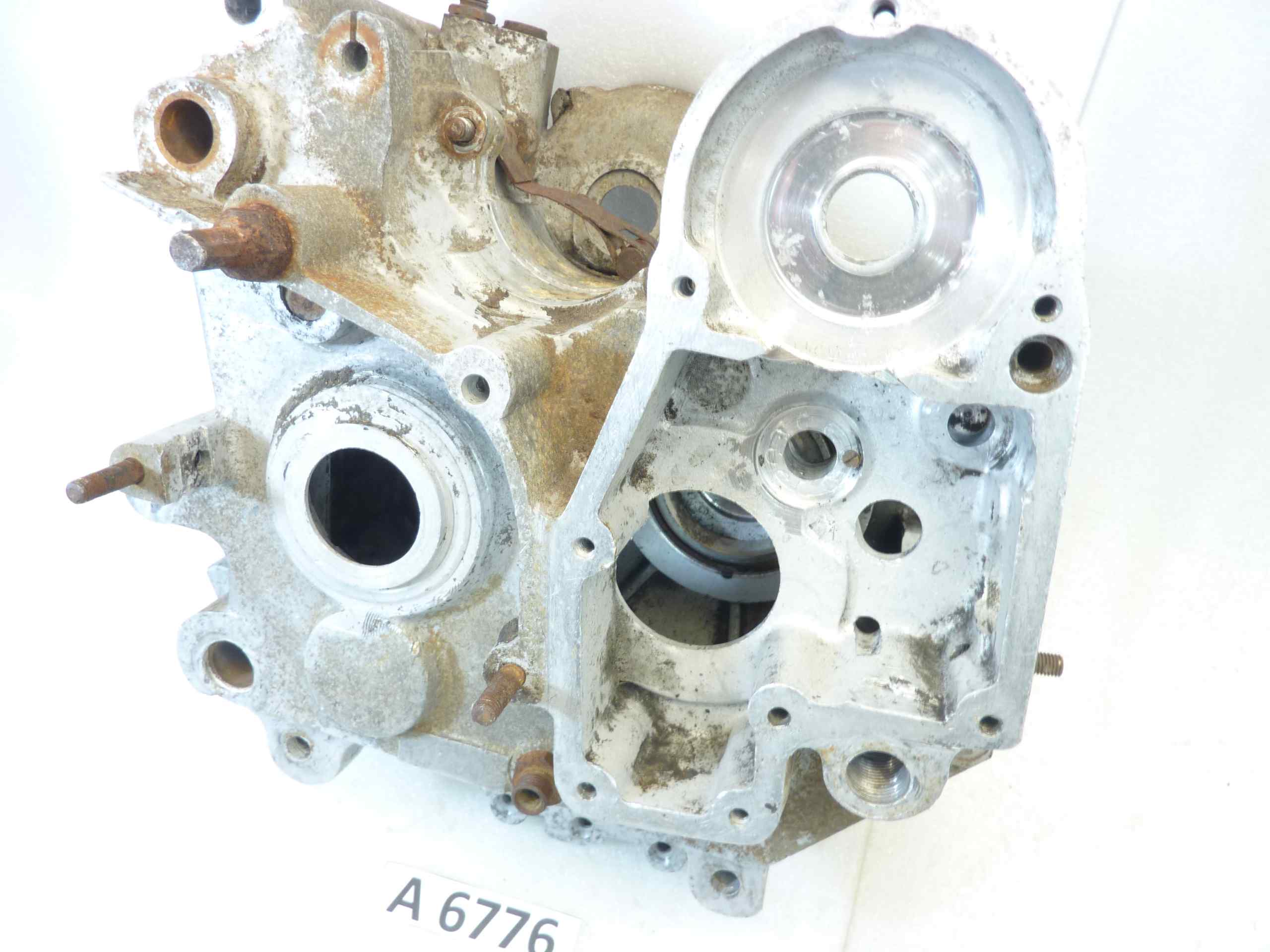 Basamento carter motore Guzzi Superalce cod M9104 M9103 sigla motore 72039 74769 - immagine 3