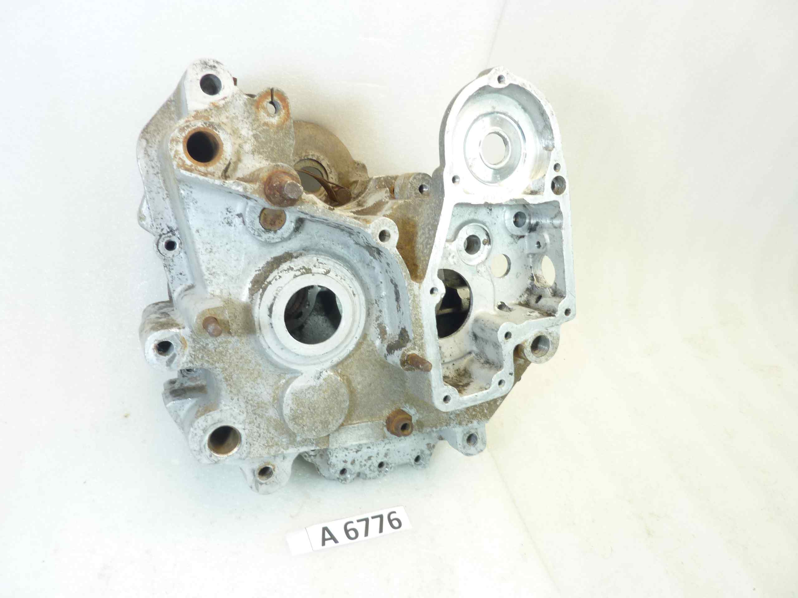 Basamento carter motore Guzzi Superalce cod M9104 M9103 sigla motore 72039 74769 - immagine 4