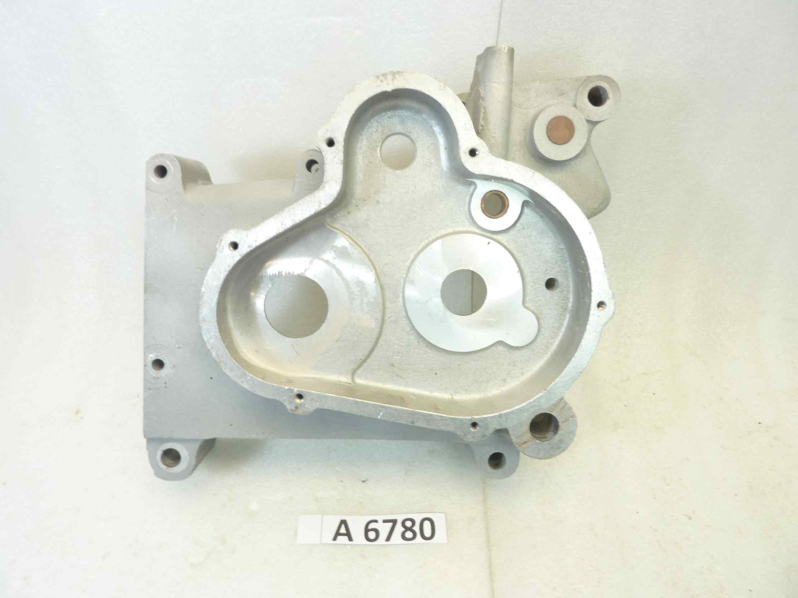 Basamento carter motore Guzzi Astore GTV 500 cod M8041 sinistro nuovo fondo di magazzino