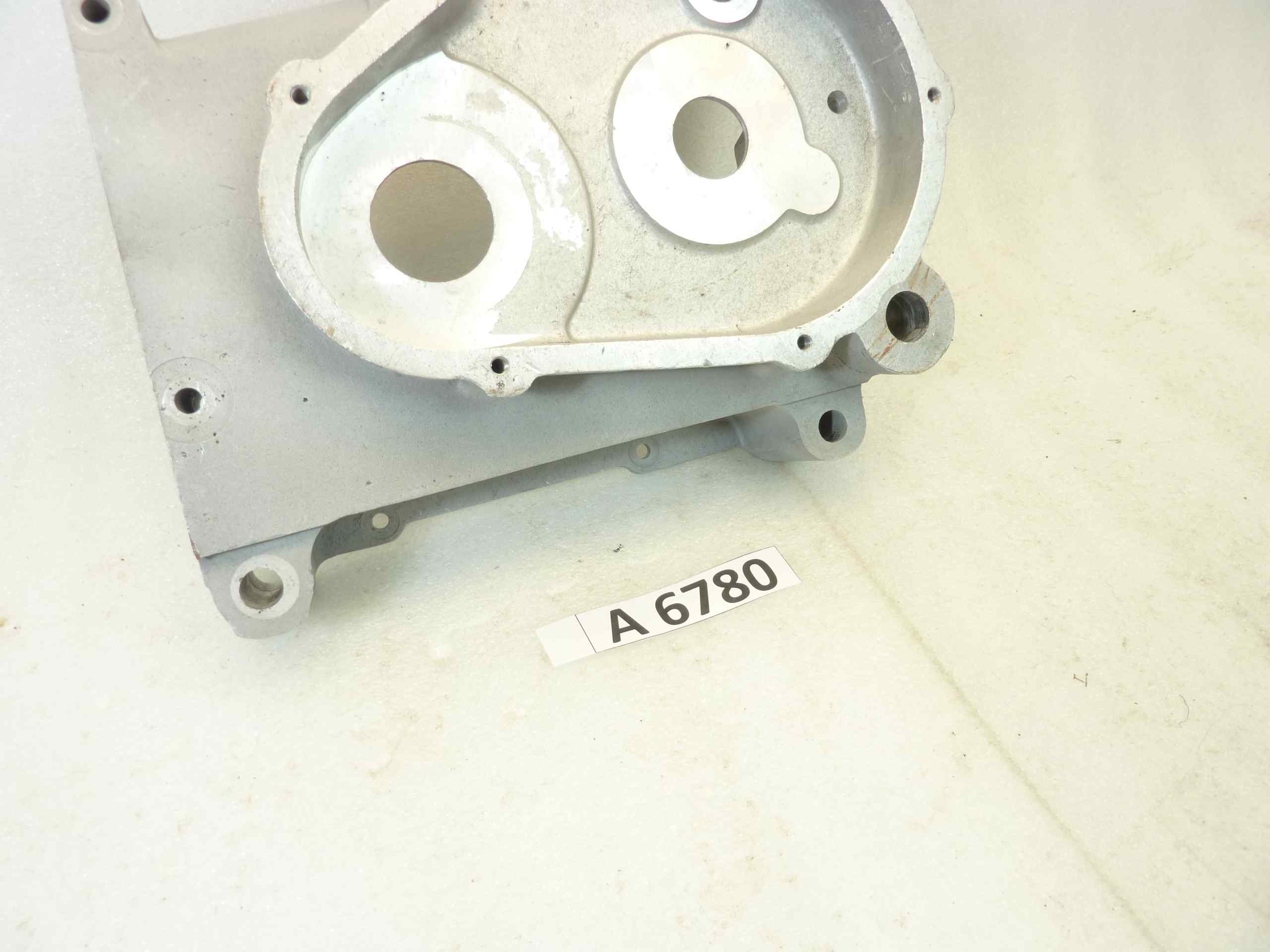 Basamento carter motore Guzzi Astore GTV 500 cod M8041 sinistro nuovo fondo di magazzino - immagine 2