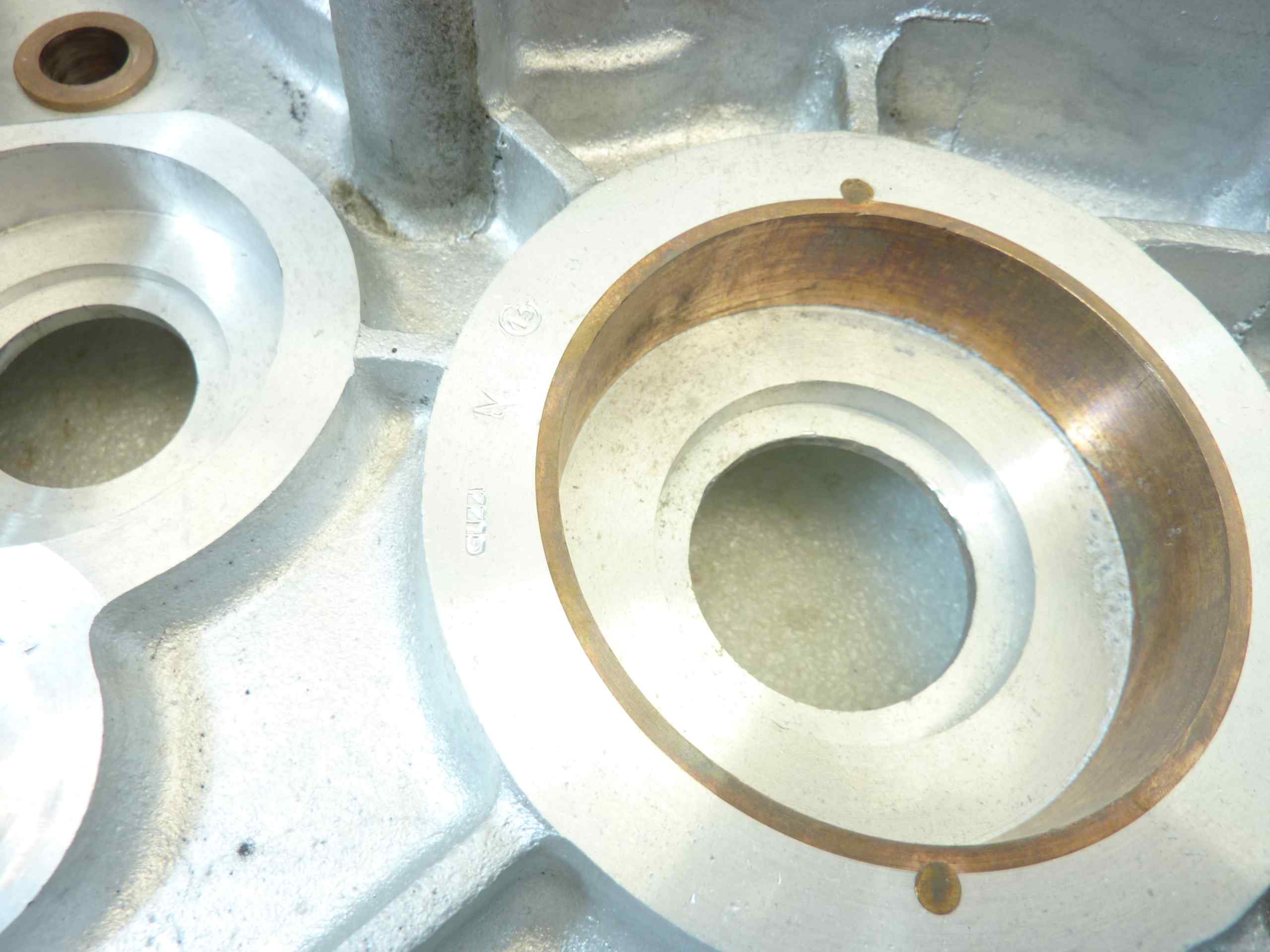 Basamento carter motore Guzzi Astore GTV 500 cod M8041 sinistro nuovo fondo di magazzino - immagine 10