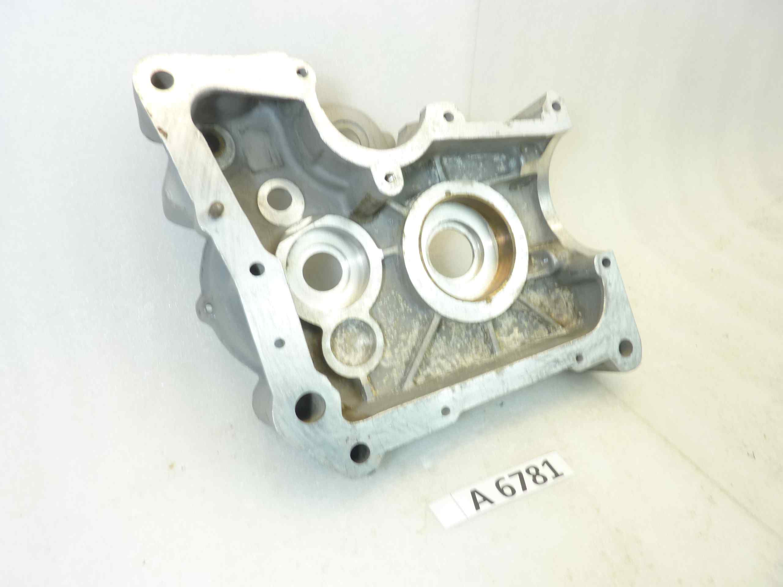 Basamento carter motore Guzzi Astore GTV 500 cod M8041 sinistro nuovo fondo di magazzino - immagine 7