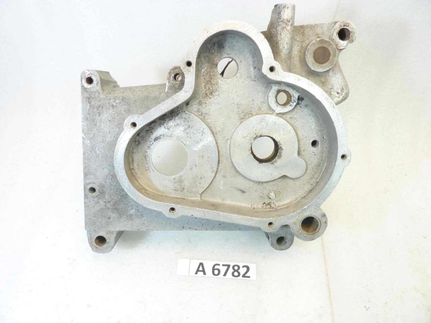 Basamento carter motore Guzzi Astore GTV 500 cod M8041 sinistro sigla motore 75822