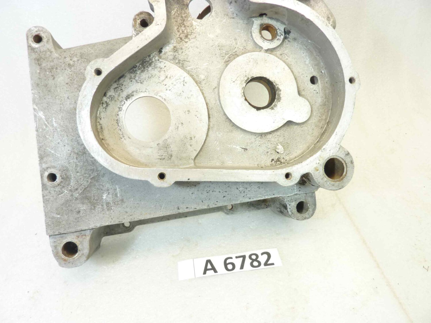 Basamento carter motore Guzzi Astore GTV 500 cod M8041 sinistro sigla motore 75822 - immagine 4