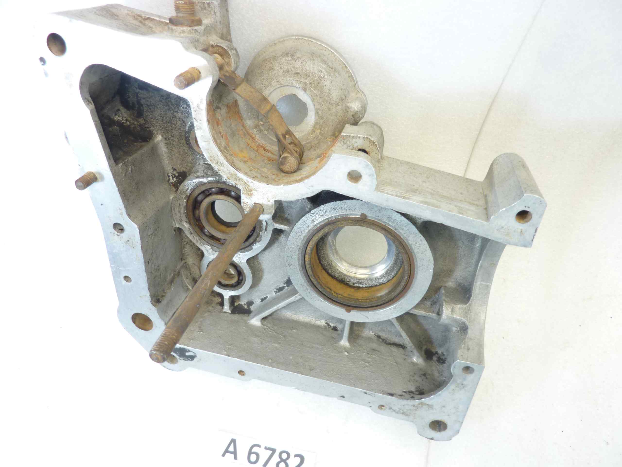Basamento carter motore Guzzi Astore GTV 500 cod M8041 sinistro sigla motore 75822 - immagine 9