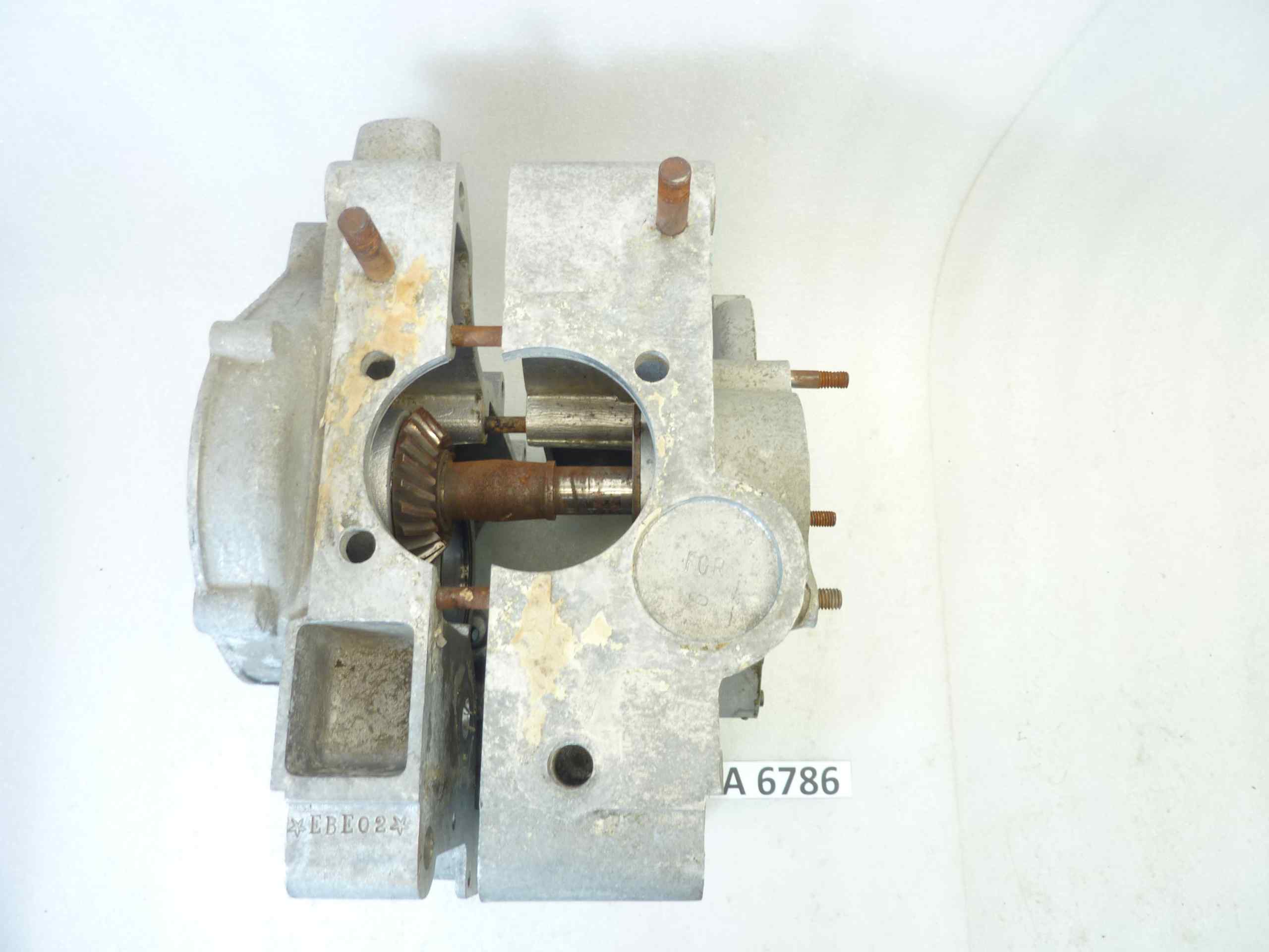 Basamento carter motore Guzzi Ercole 500 Motocarro cod 25041 25040 sigla motore EBE02 - immagine 6