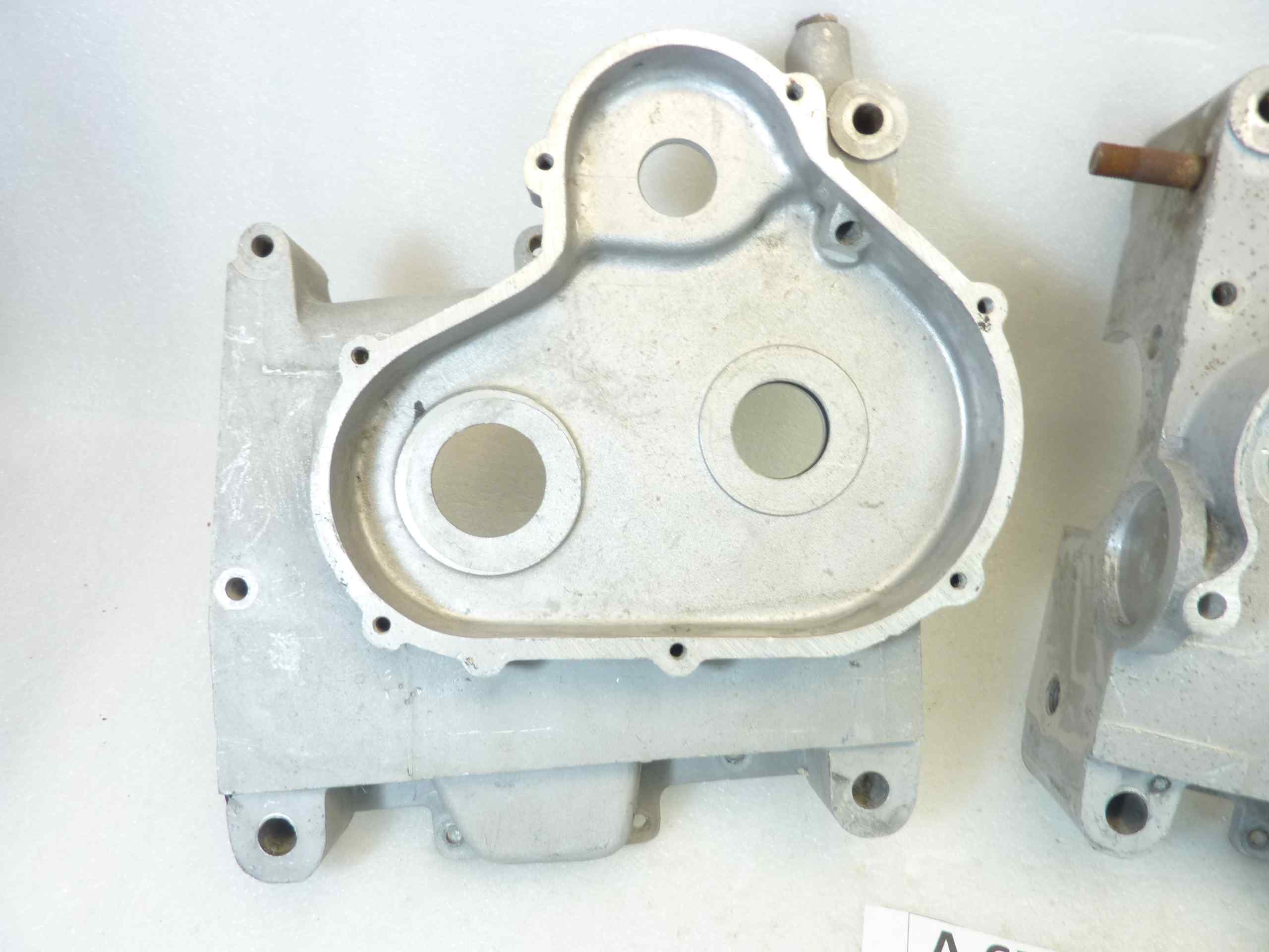 Basamento carter motore Guzzi Ercole 500 Motocarro cod 25041 25040 sigla motore ECC45 EDG42 - immagine 2