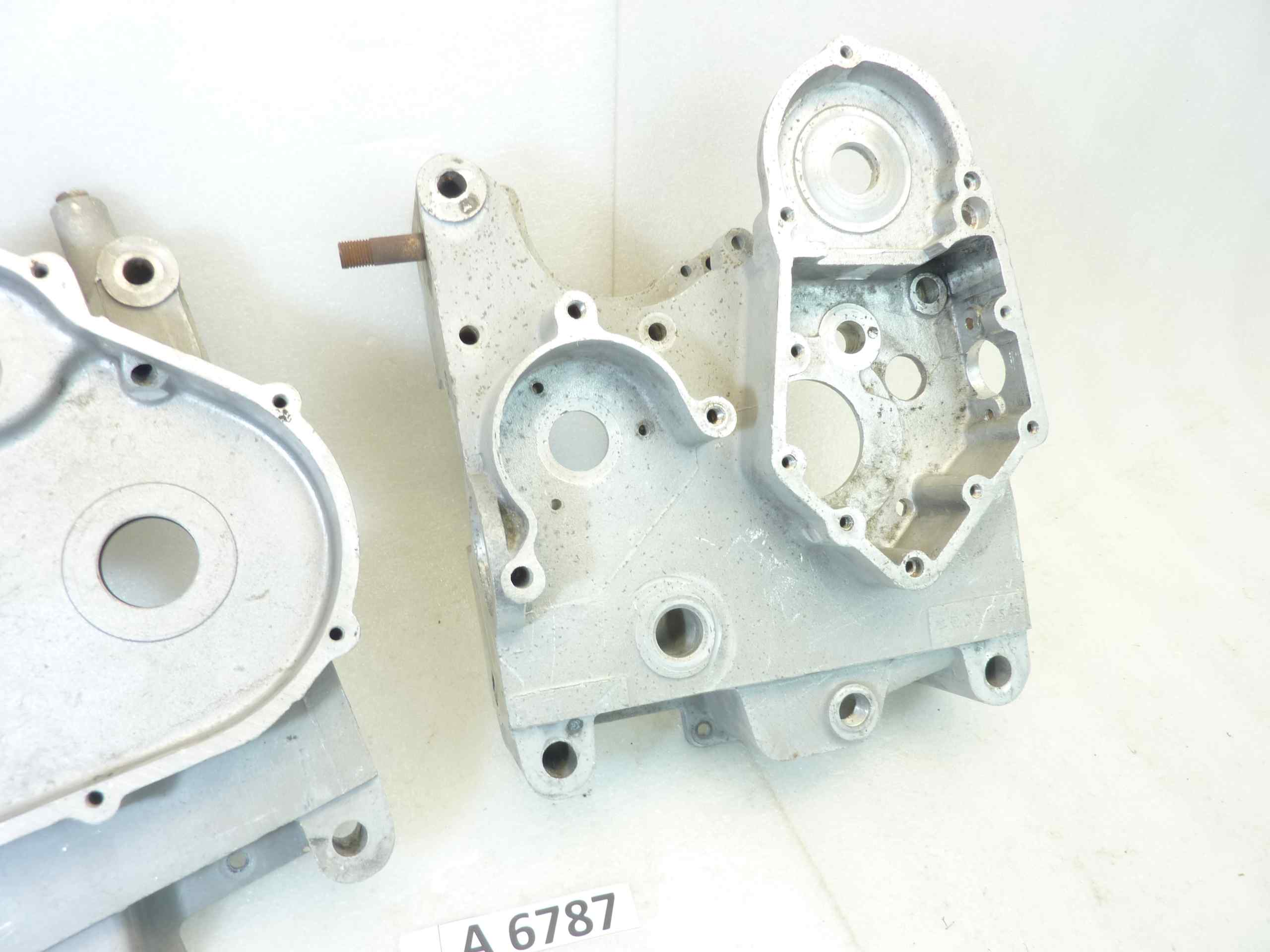 Basamento carter motore Guzzi Ercole 500 Motocarro cod 25041 25040 sigla motore ECC45 EDG42 - immagine 3