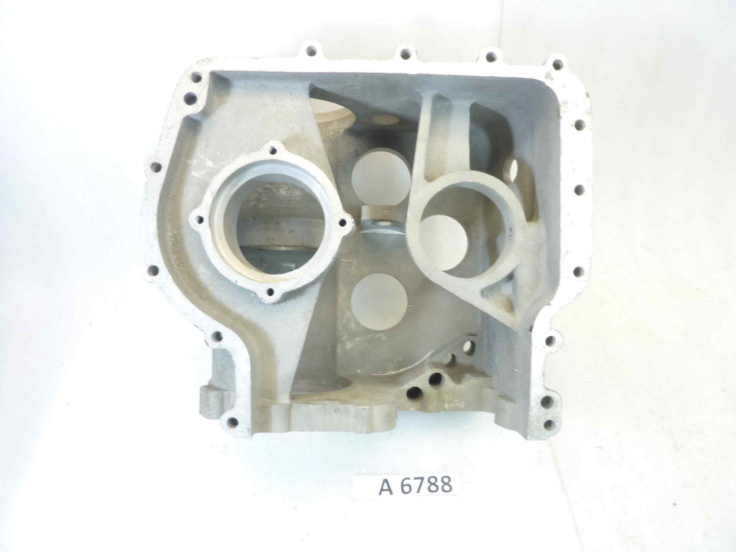 Basamento carter motore Guzzi Mulo meccanico 3x3 cod 47200600 nuovo fondo di magazzino