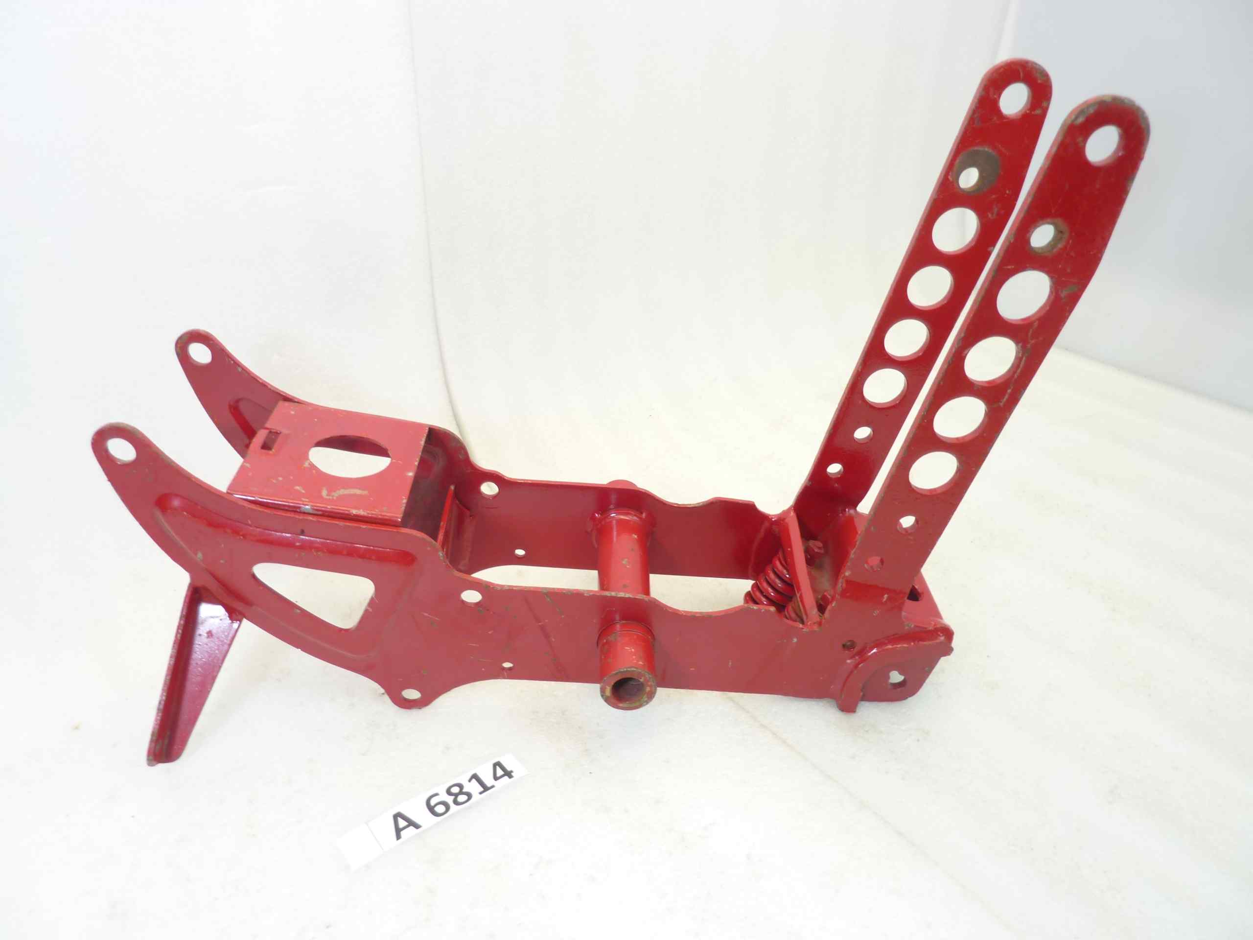 Telaio posteriore Guzzi Airone 250 supporto squadra cod T16015 4 fori nuovo fondo di magazzino