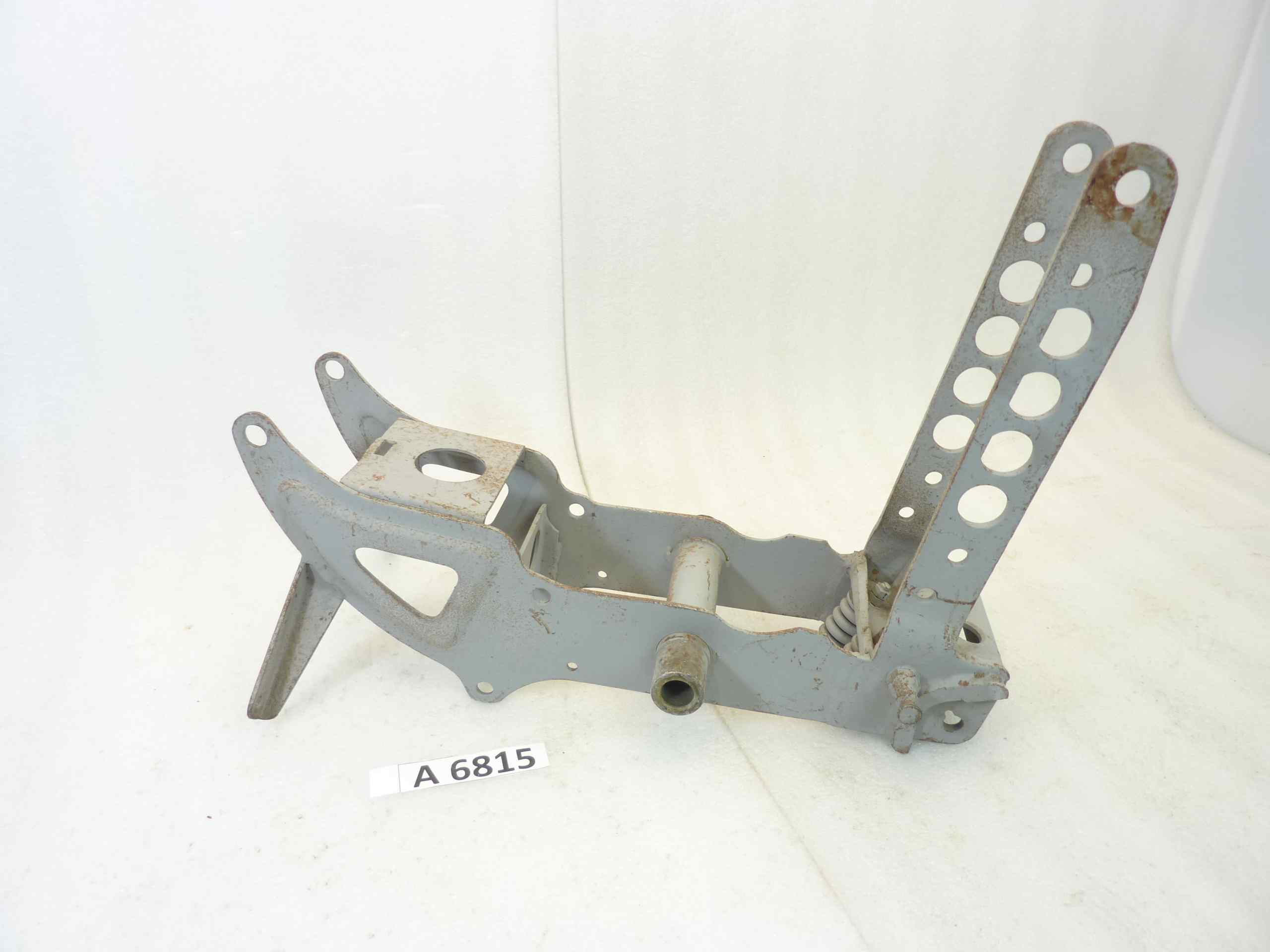 Telaio posteriore Guzzi Airone 250 supporto squadra cod T16015 grezzo 4 fori nuovo fondo di magazzino